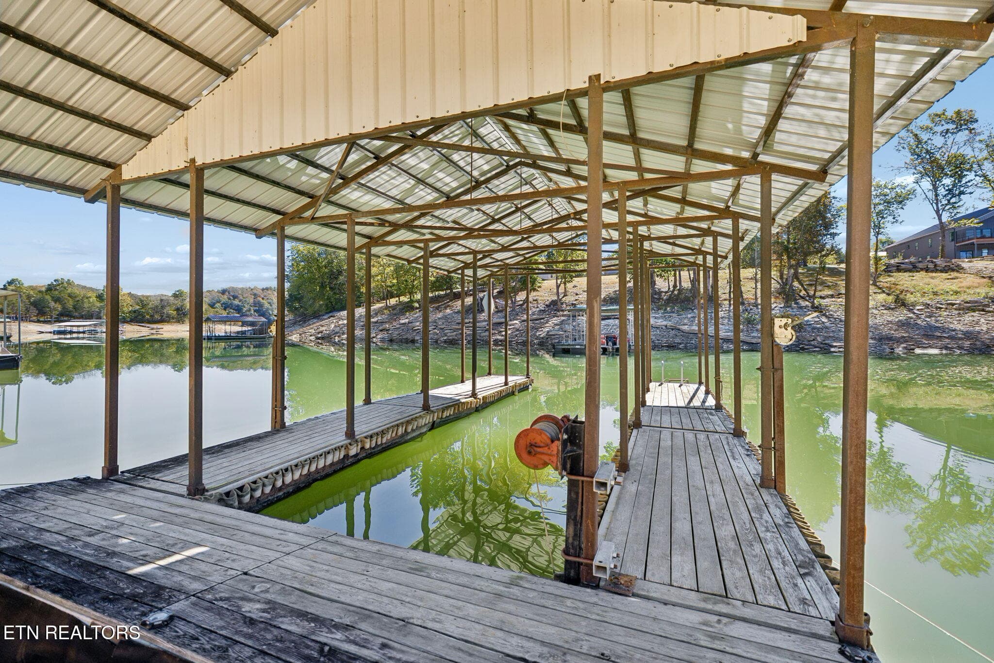74-496 Shawnee Dr - 074 - 496 Shawnee Drive, Jacksboro, TN 37757