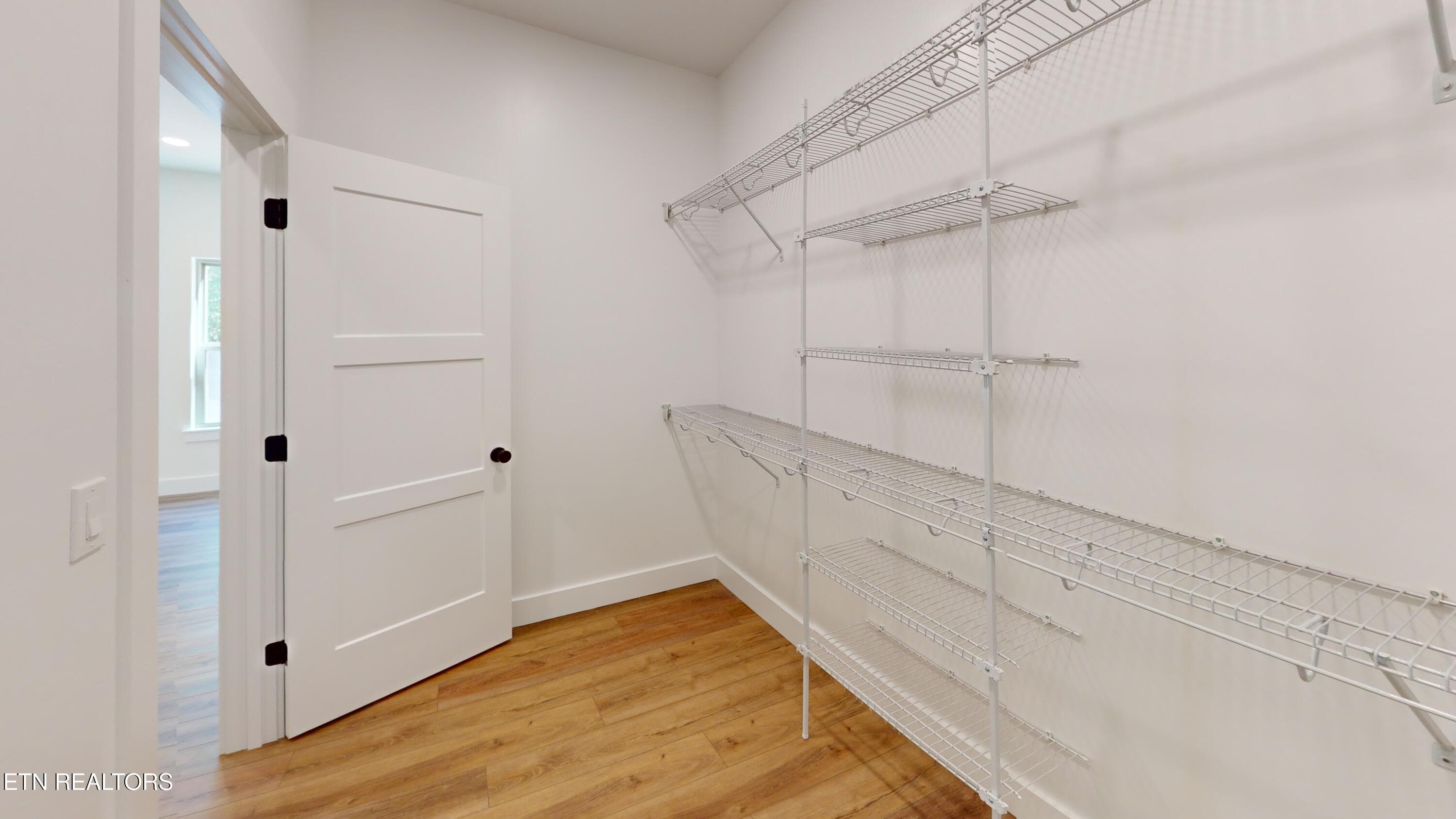 11-Master Closet - 186 College St, Dayton, TN 37321