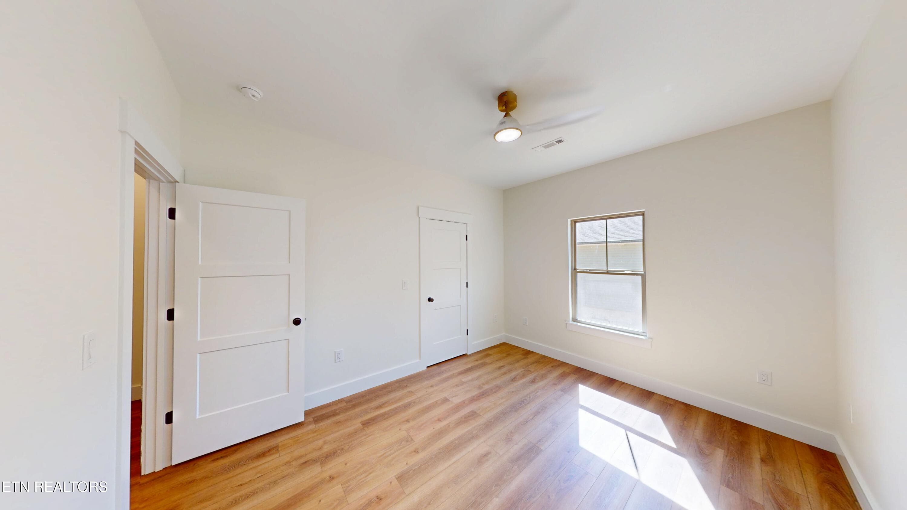 12-Bedroom 1 - 186 College St, Dayton, TN 37321