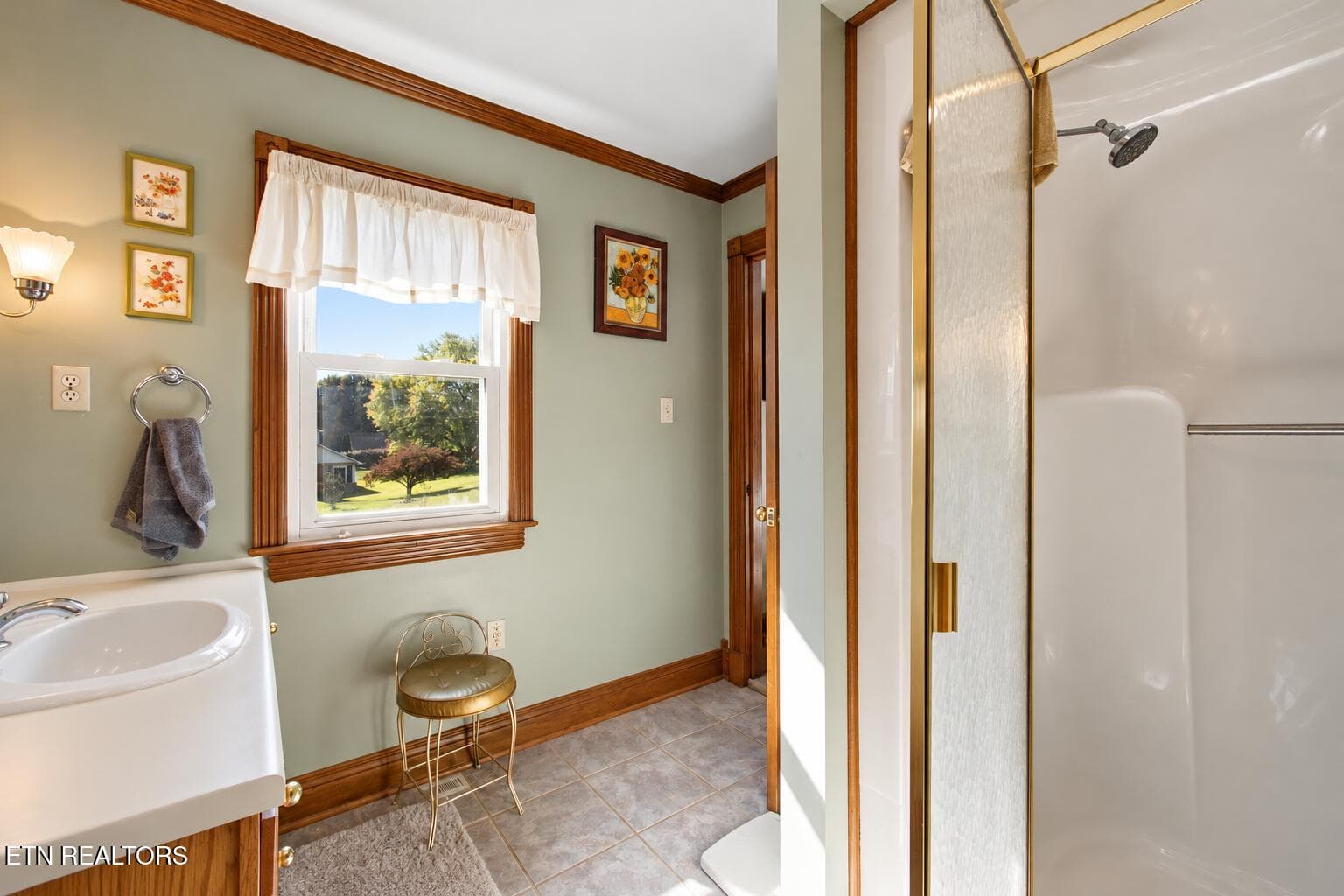 bathroom 2 - 143 Bailey Rd, Kingston, TN 37763