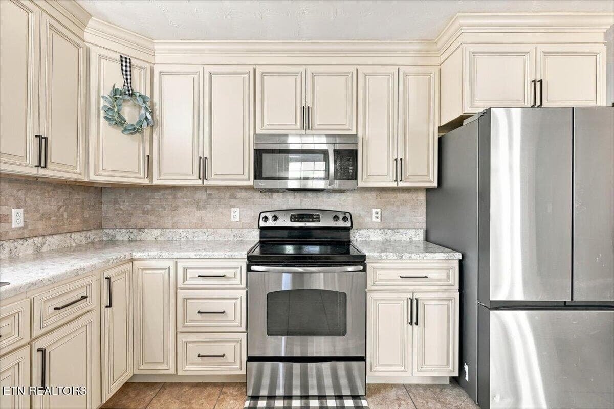 14-216 Ron Trent Rd 14 - 216 Ron Trent Rd, Sneedville, TN 37869