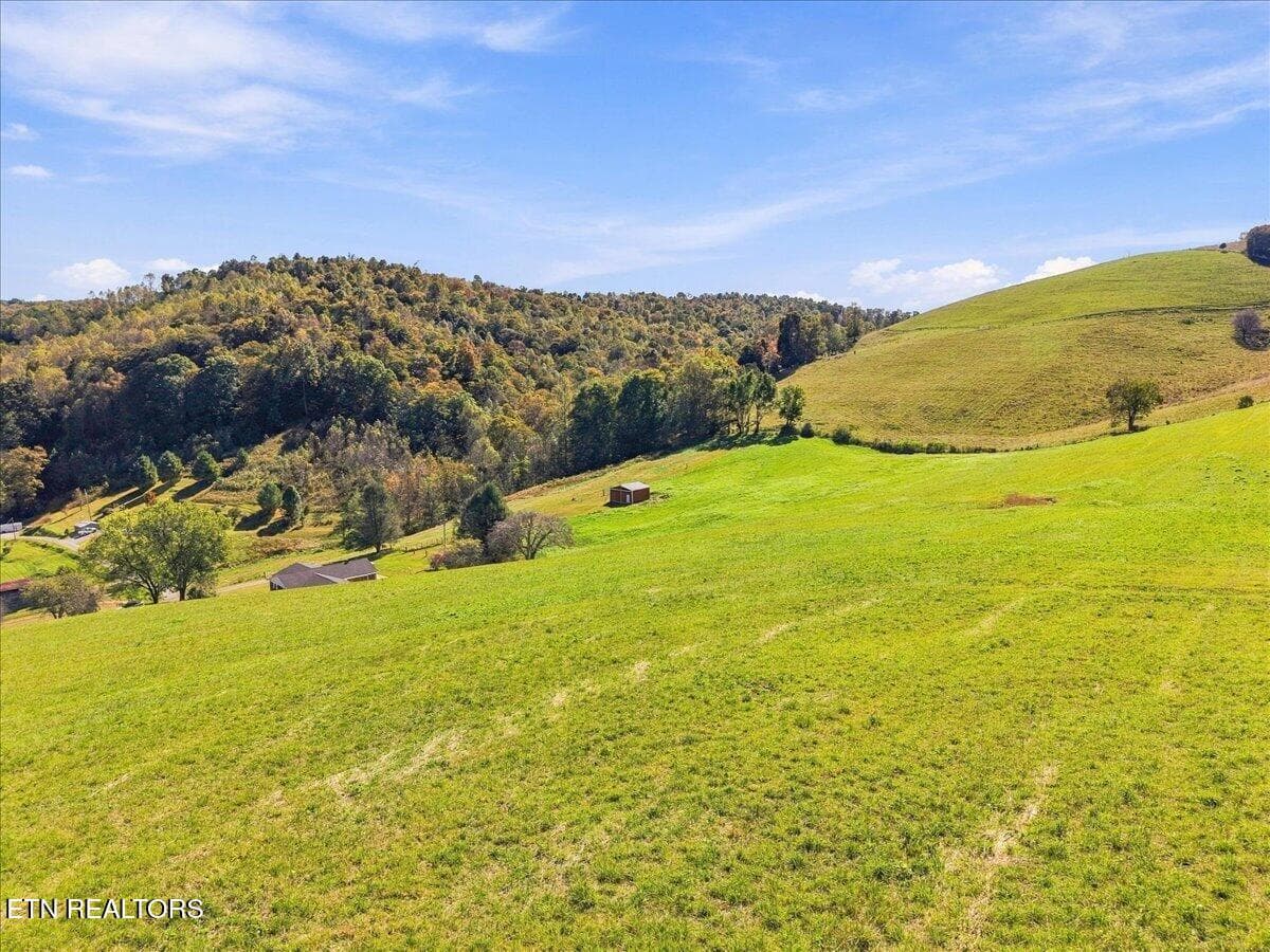 53-216 Ron Trent Rd 53 - 216 Ron Trent Rd, Sneedville, TN 37869
