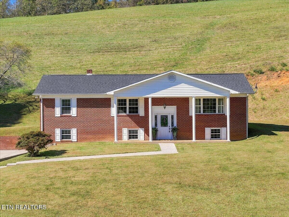 02-216 Ron Trent Rd 2 - 216 Ron Trent Rd, Sneedville, TN 37869