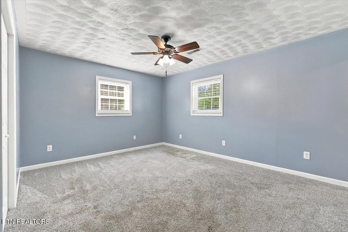 22-216 Ron Trent Rd 22 - 216 Ron Trent Rd, Sneedville, TN 37869