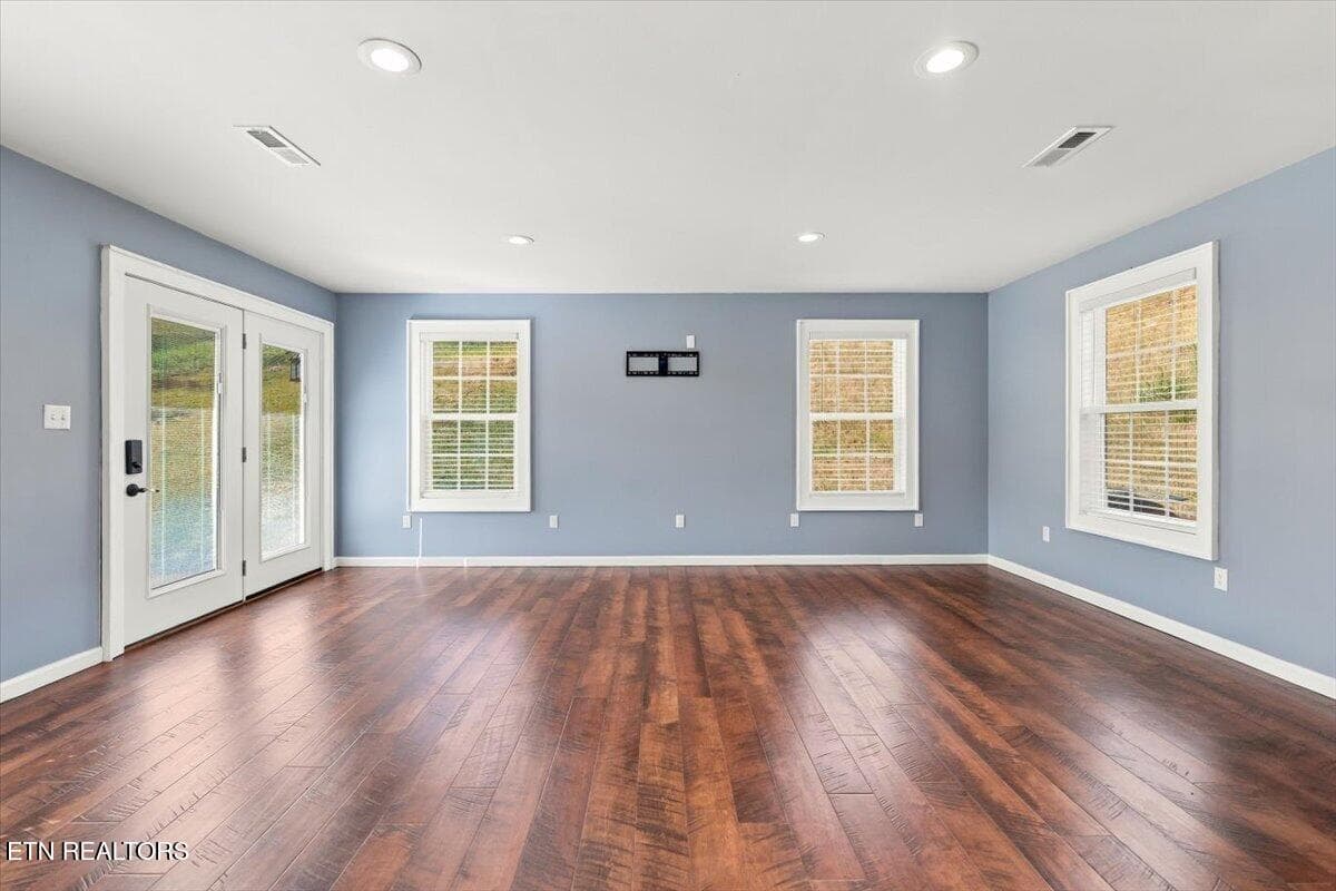 18-216 Ron Trent Rd 18 - 216 Ron Trent Rd, Sneedville, TN 37869