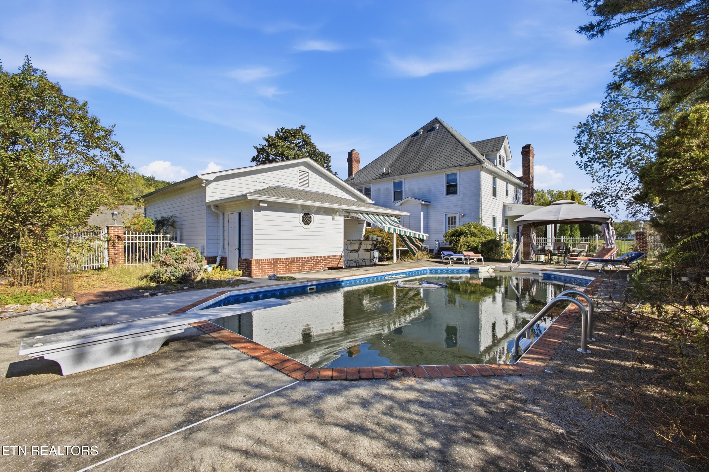 backyard - 143 Bailey Rd, Kingston, TN 37763
