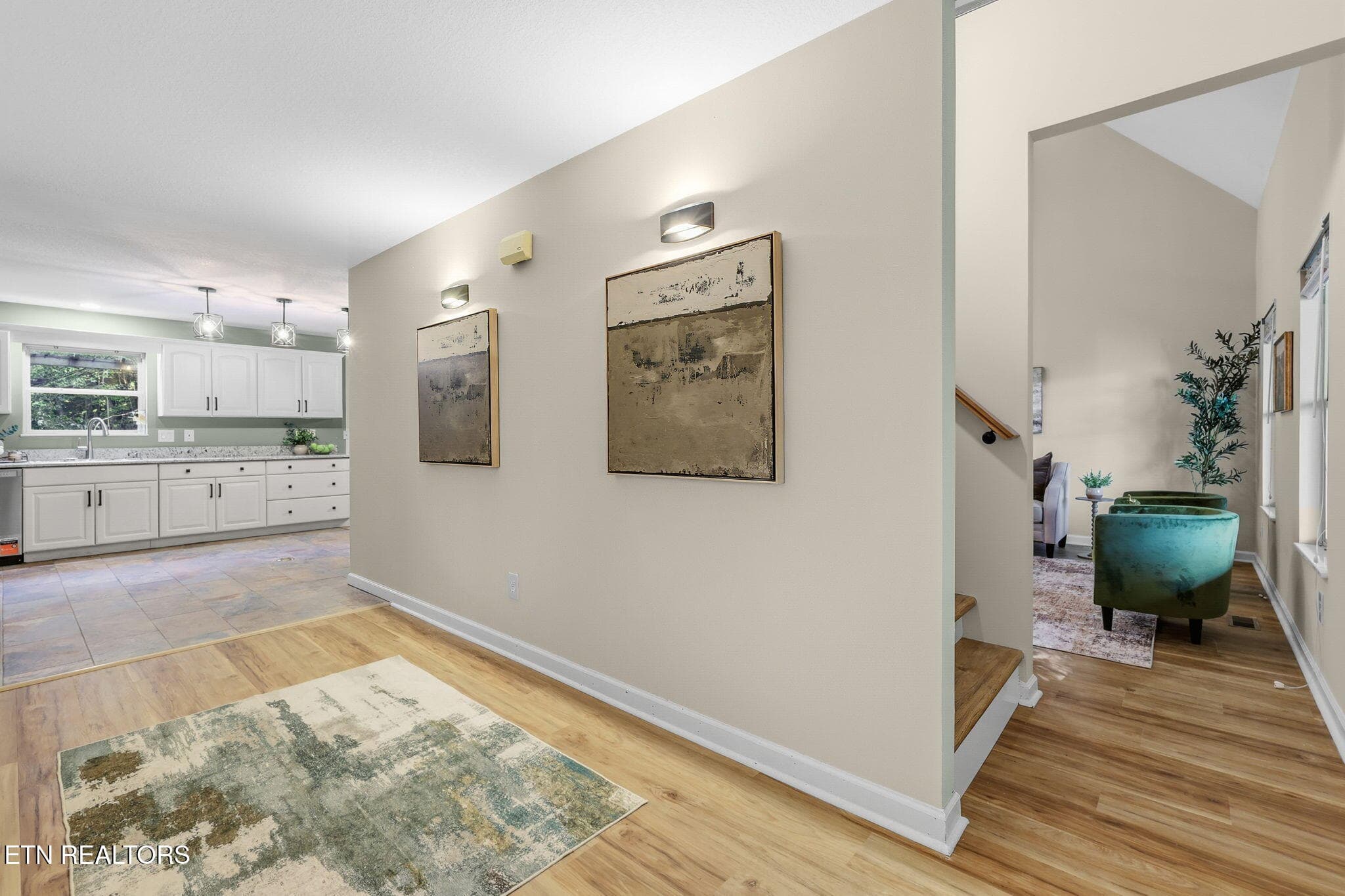 Entry - 10560 Pleasant Hollow Way, Corryton, TN 37721