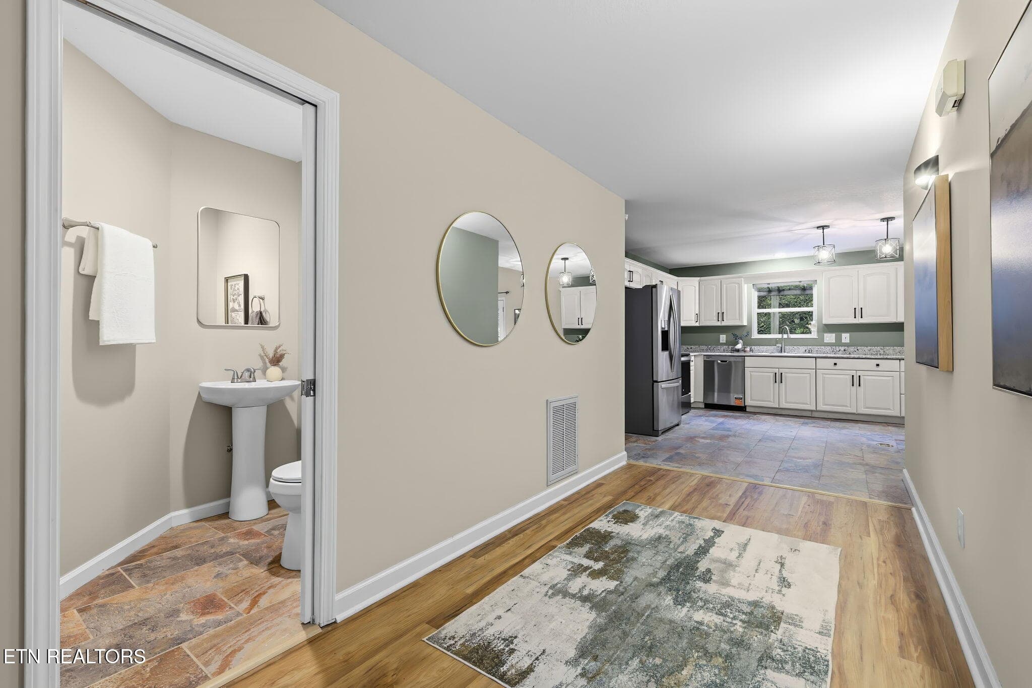 Entry - 10560 Pleasant Hollow Way, Corryton, TN 37721