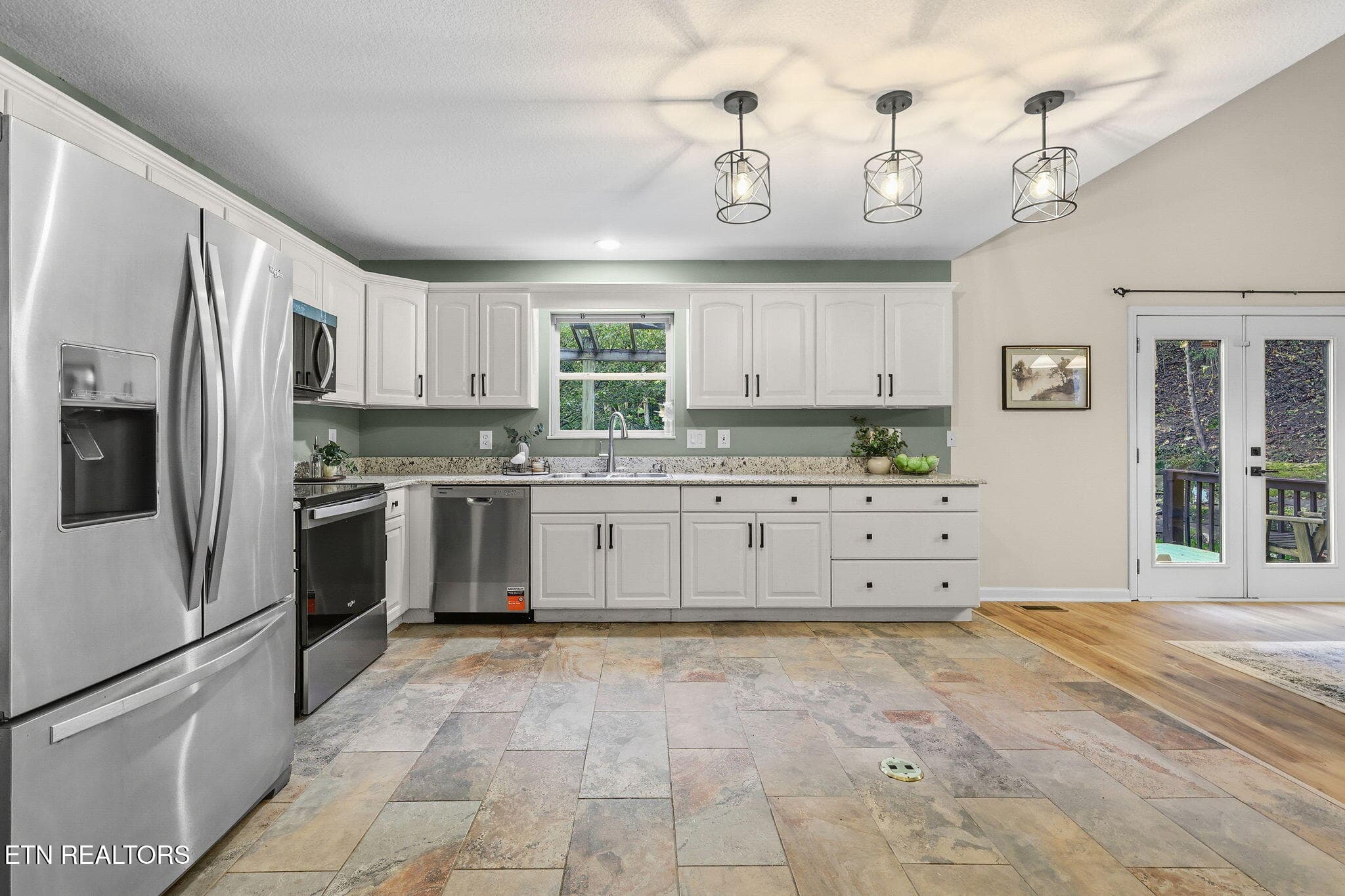 Kitchen - 10560 Pleasant Hollow Way, Corryton, TN 37721