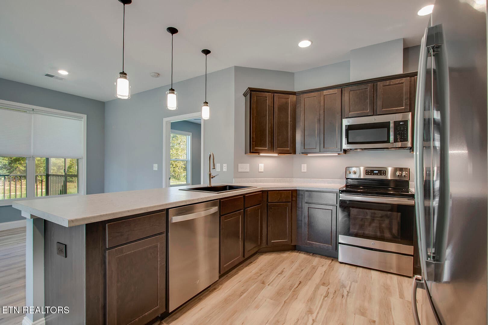 11_OganaLane_211_Kitchen02 - 211 Ogana Lane, Loudon, TN 37774