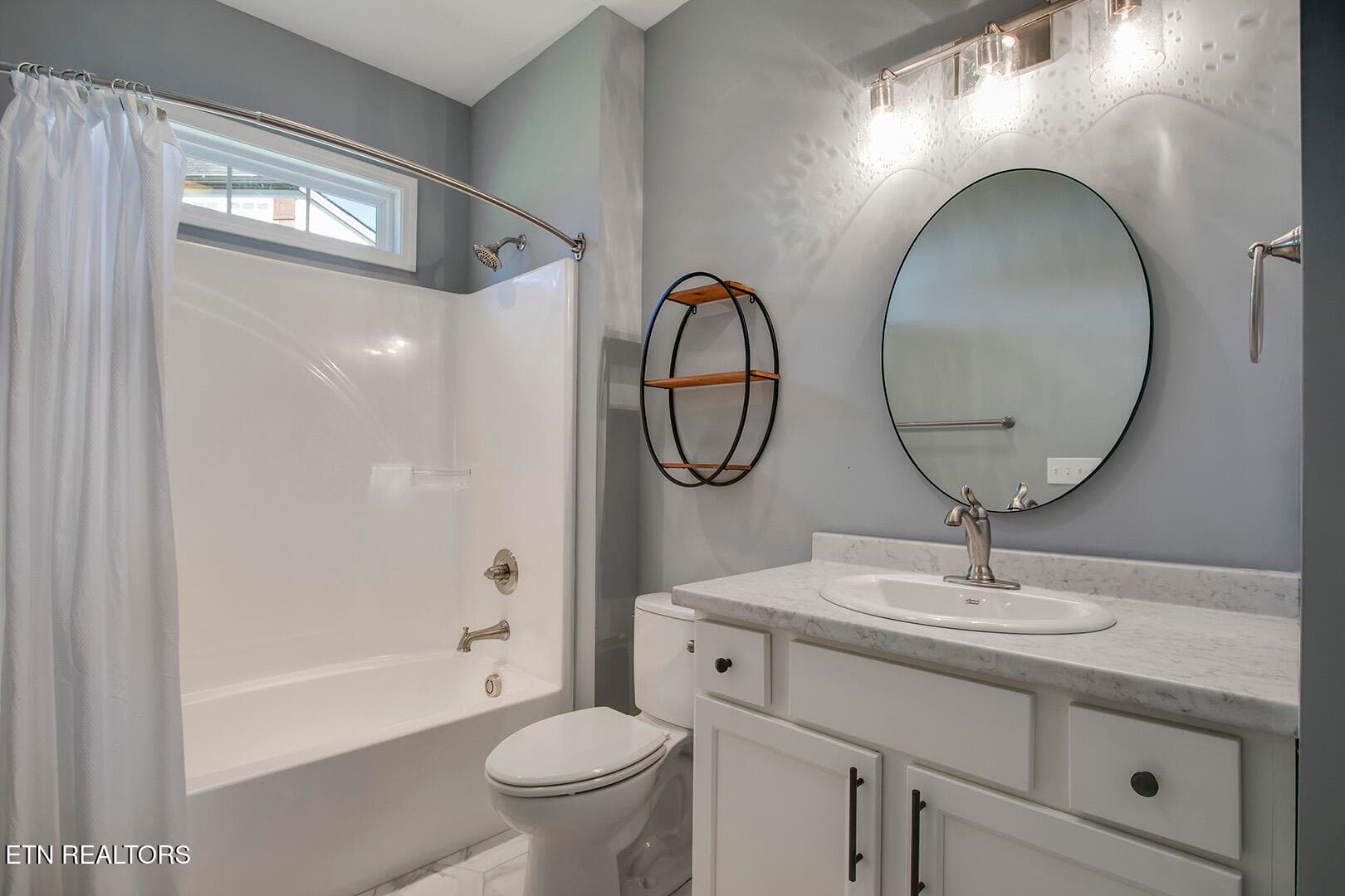31_OganaLane_211_GuestBath - 211 Ogana Lane, Loudon, TN 37774