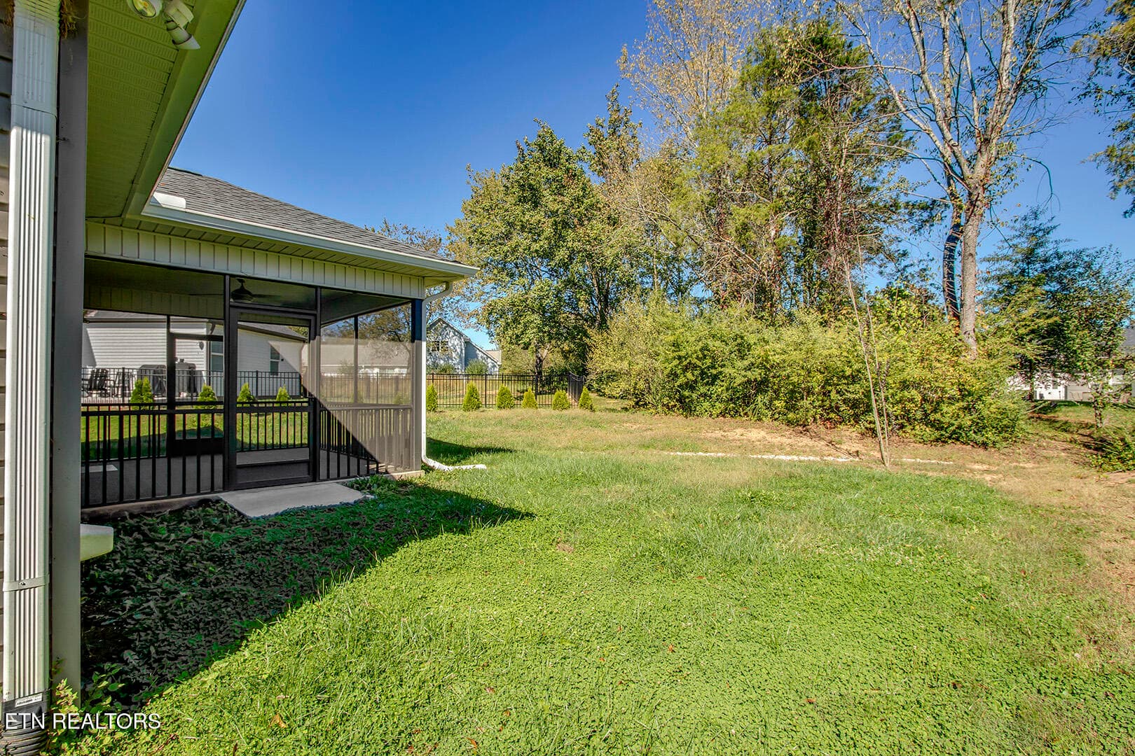 35_OganaLane_211_Backyard01 - 211 Ogana Lane, Loudon, TN 37774