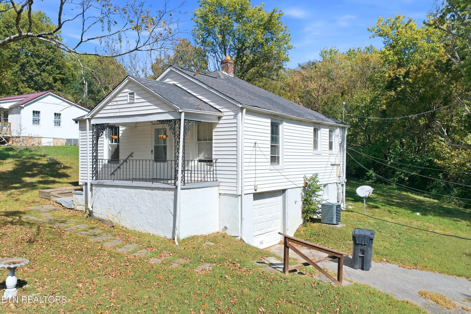 5816 Eldridge Rd, Knoxville, TN 37918