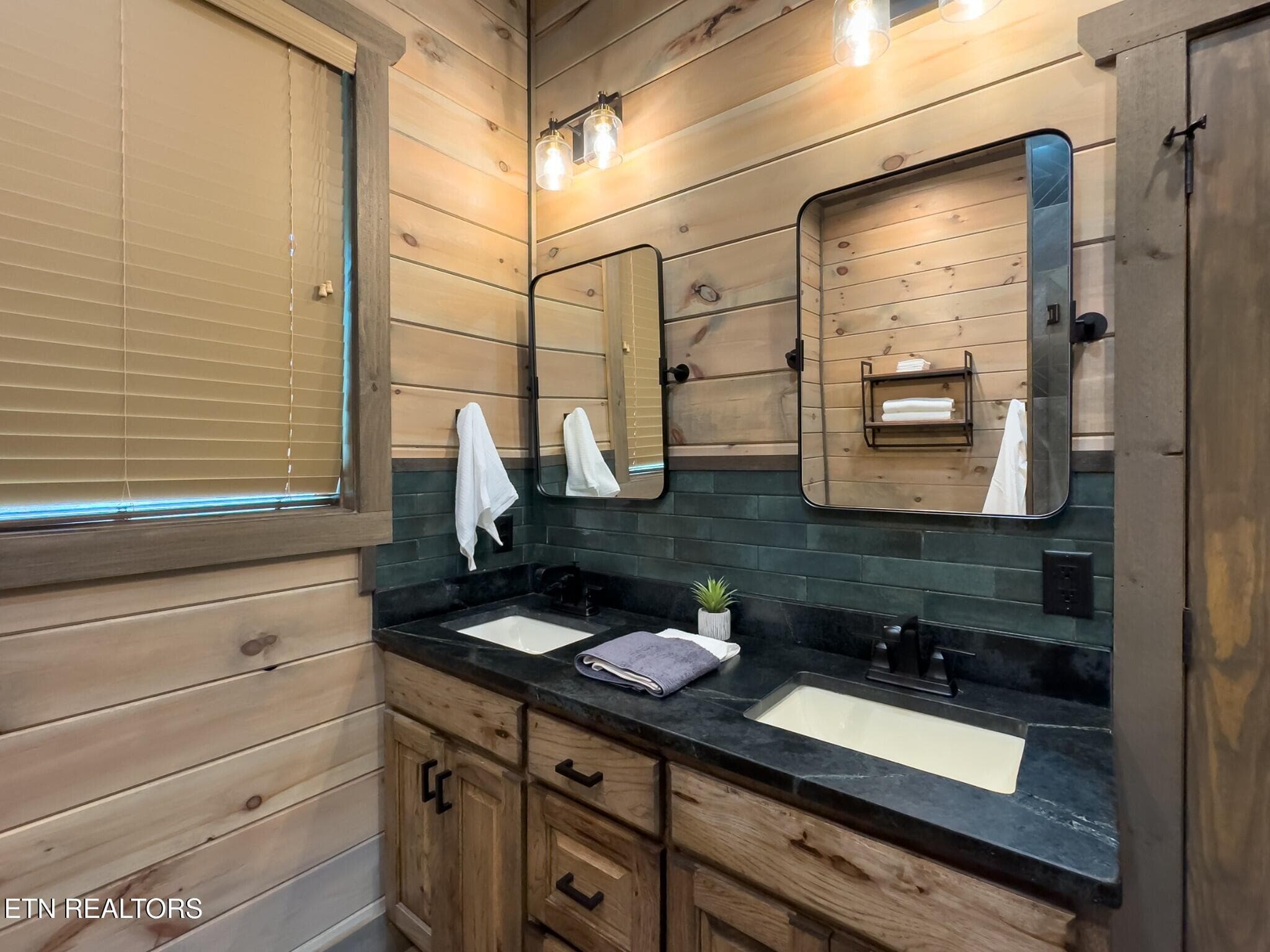 22 - 2139 Coopers Hawk Way, Sevierville, TN 37862