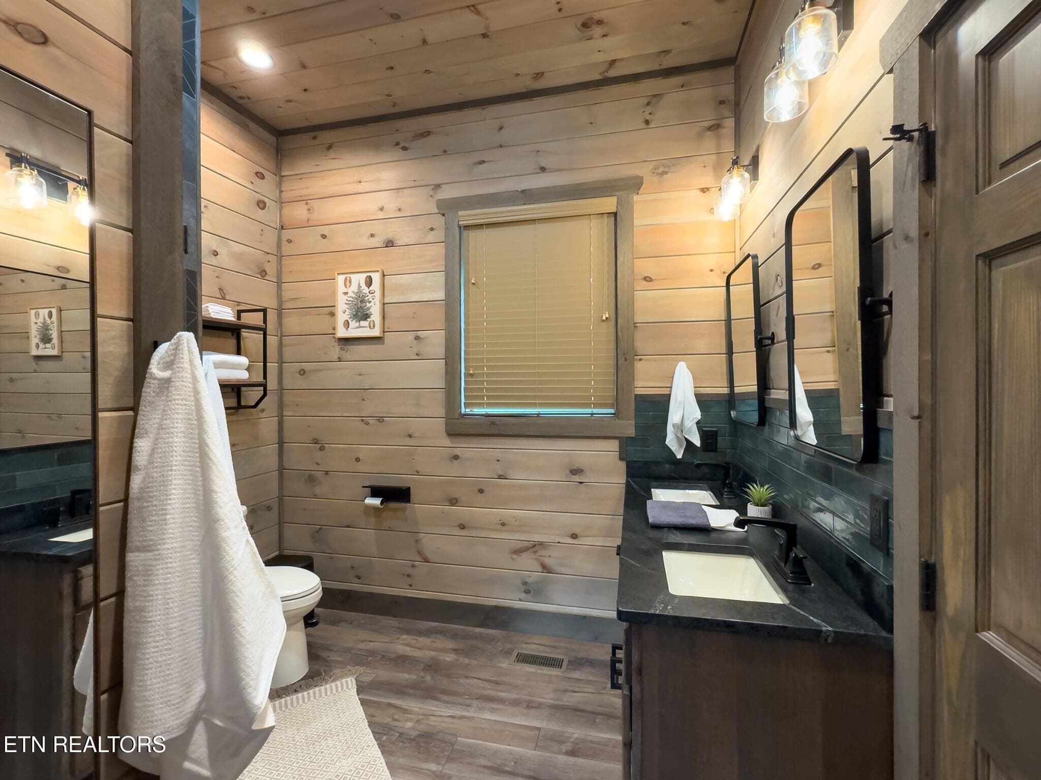 23 - 2139 Coopers Hawk Way, Sevierville, TN 37862