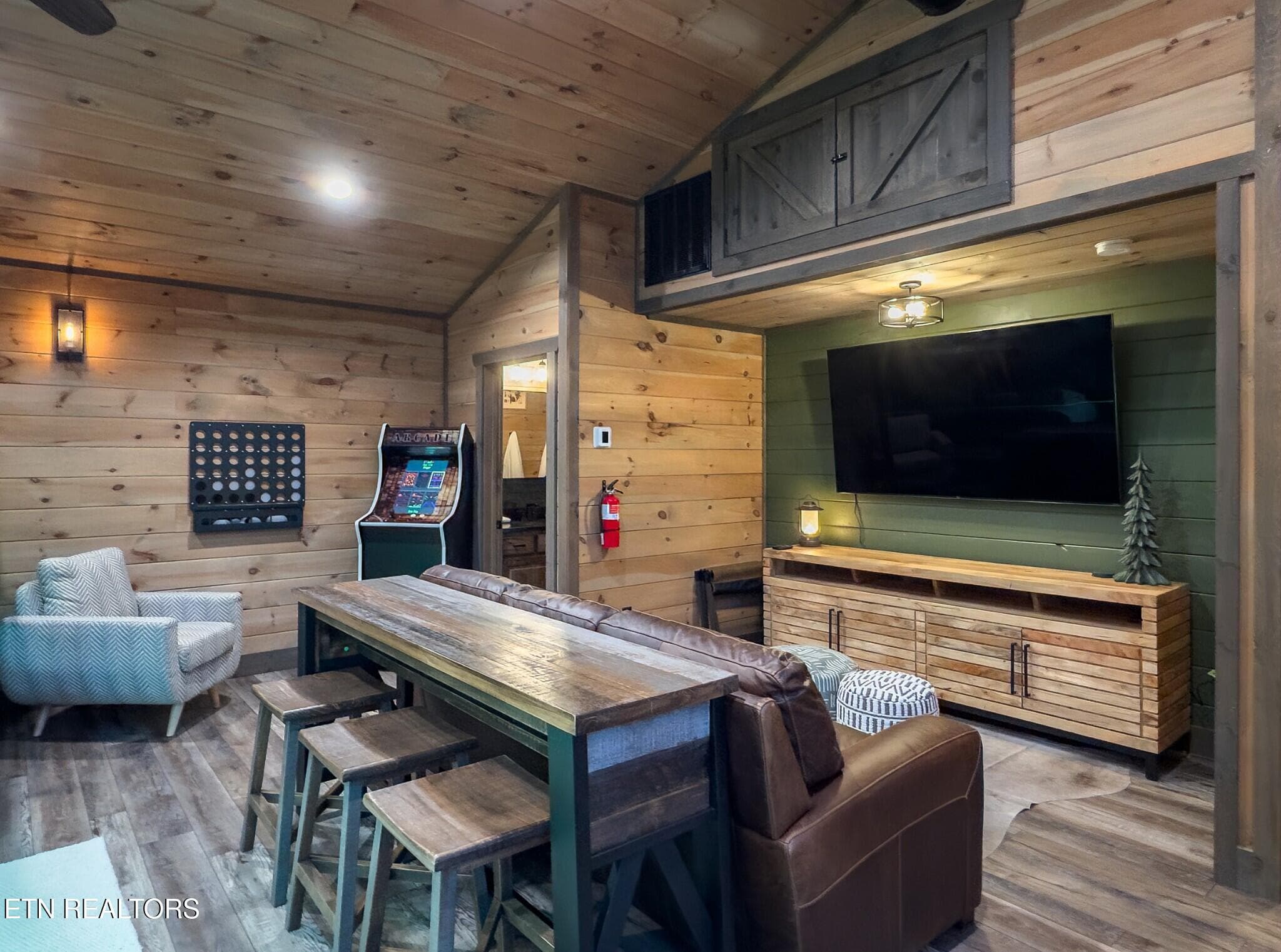 38 - 2139 Coopers Hawk Way, Sevierville, TN 37862