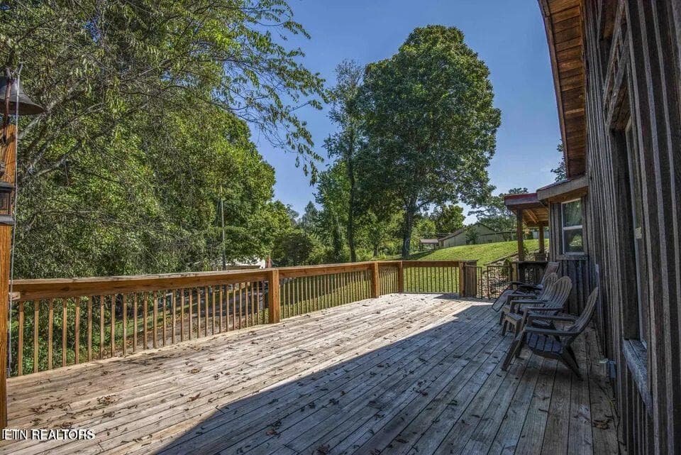 08_beyc6adb5d2e684eb - 2117 Roseberry Rd, Mascot, TN 37806