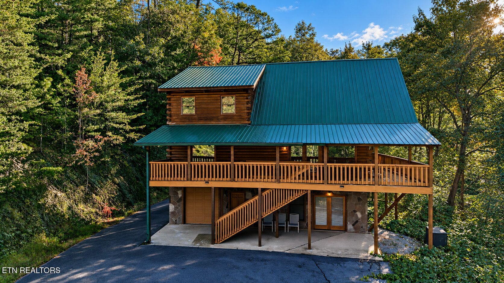 1-web-or-mls-817-boone-acres-ln - 817 Boone Acres Lane, Pigeon Forge, TN 37863