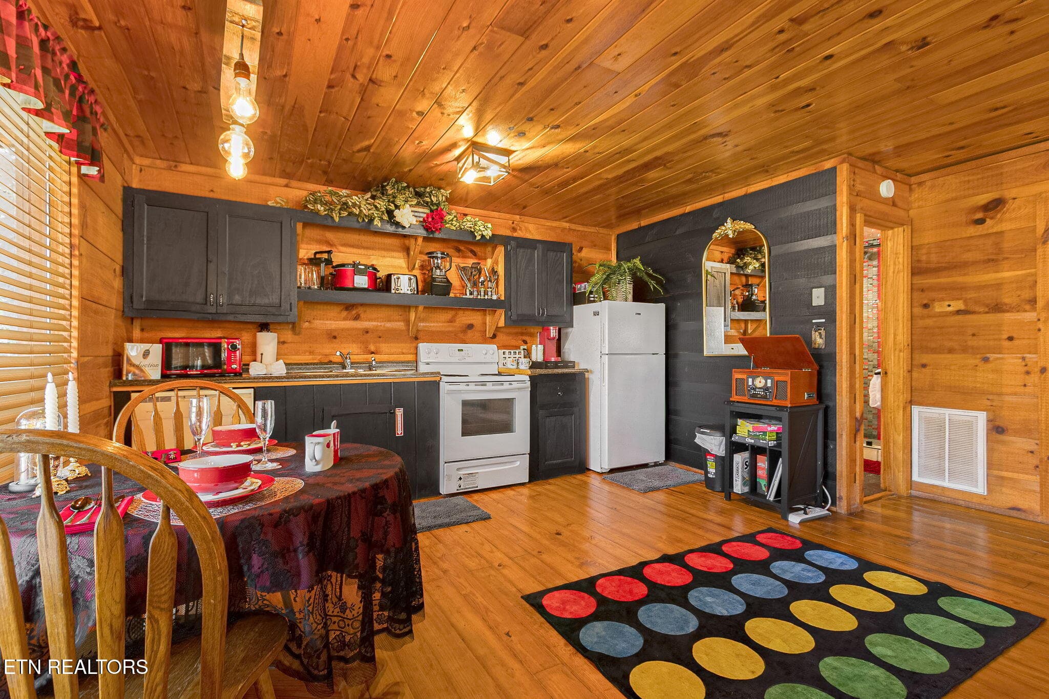 55-web-or-mls-055--FULL - 4428 Grindstone Ridge Rd, Pigeon Forge, TN 37863