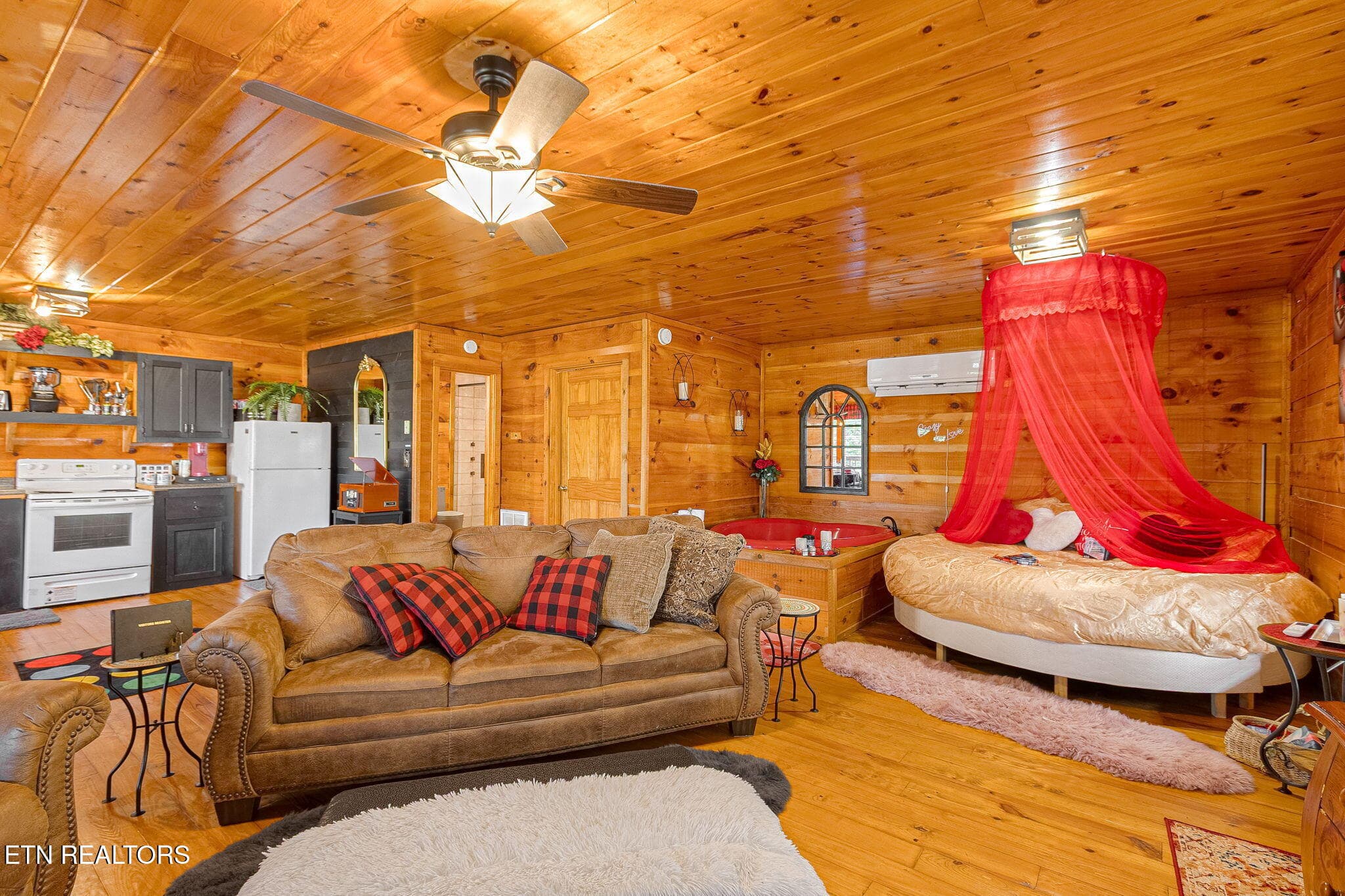 61-web-or-mls-061--FULL - 4428 Grindstone Ridge Rd, Pigeon Forge, TN 37863