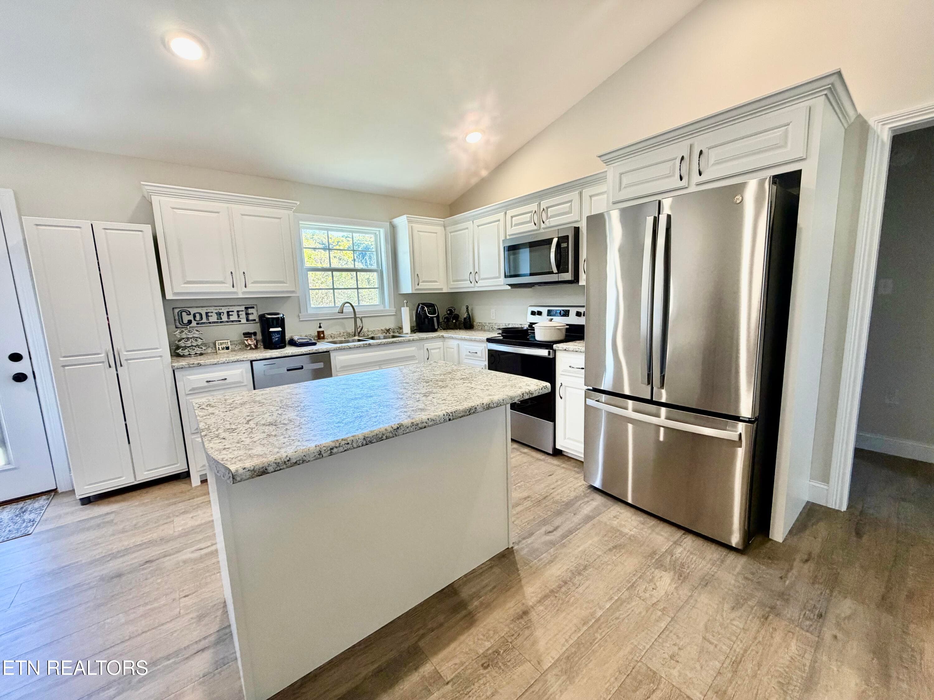 IMG_6599 - 100 Bray Lane, Tazewell, TN 37879
