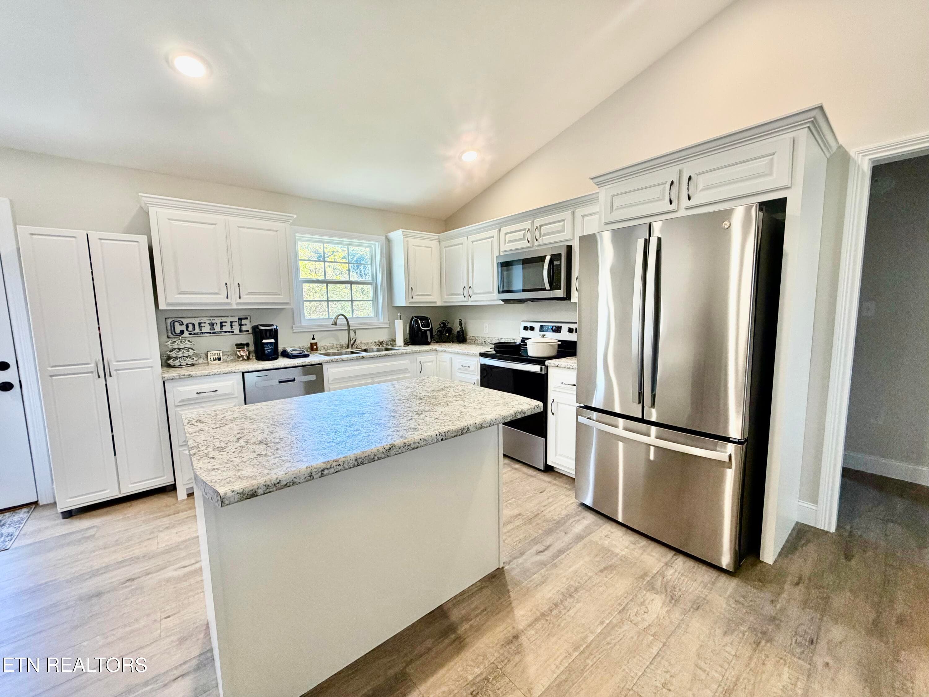 IMG_6598 - 100 Bray Lane, Tazewell, TN 37879