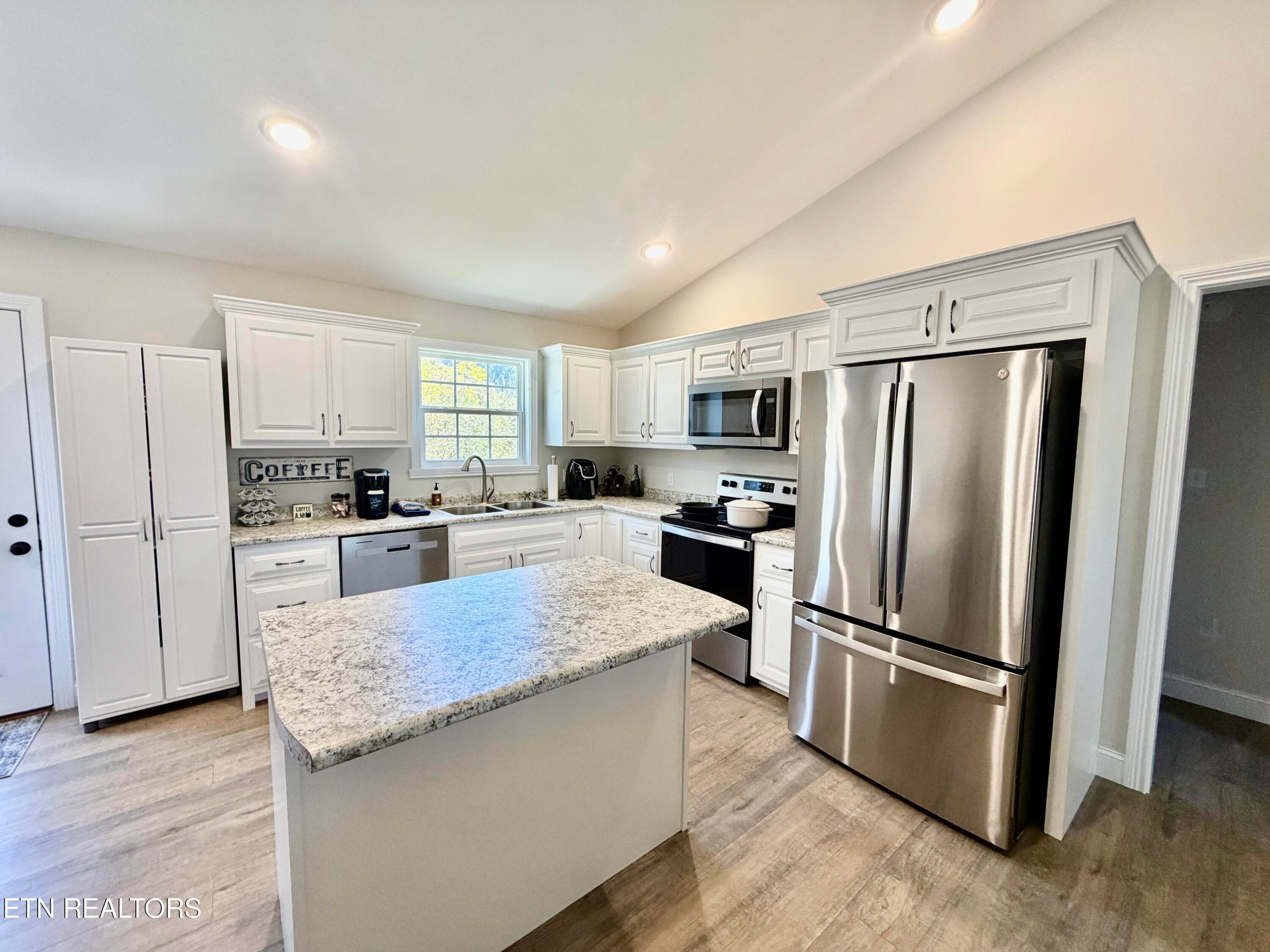IMG_6597 - 100 Bray Lane, Tazewell, TN 37879