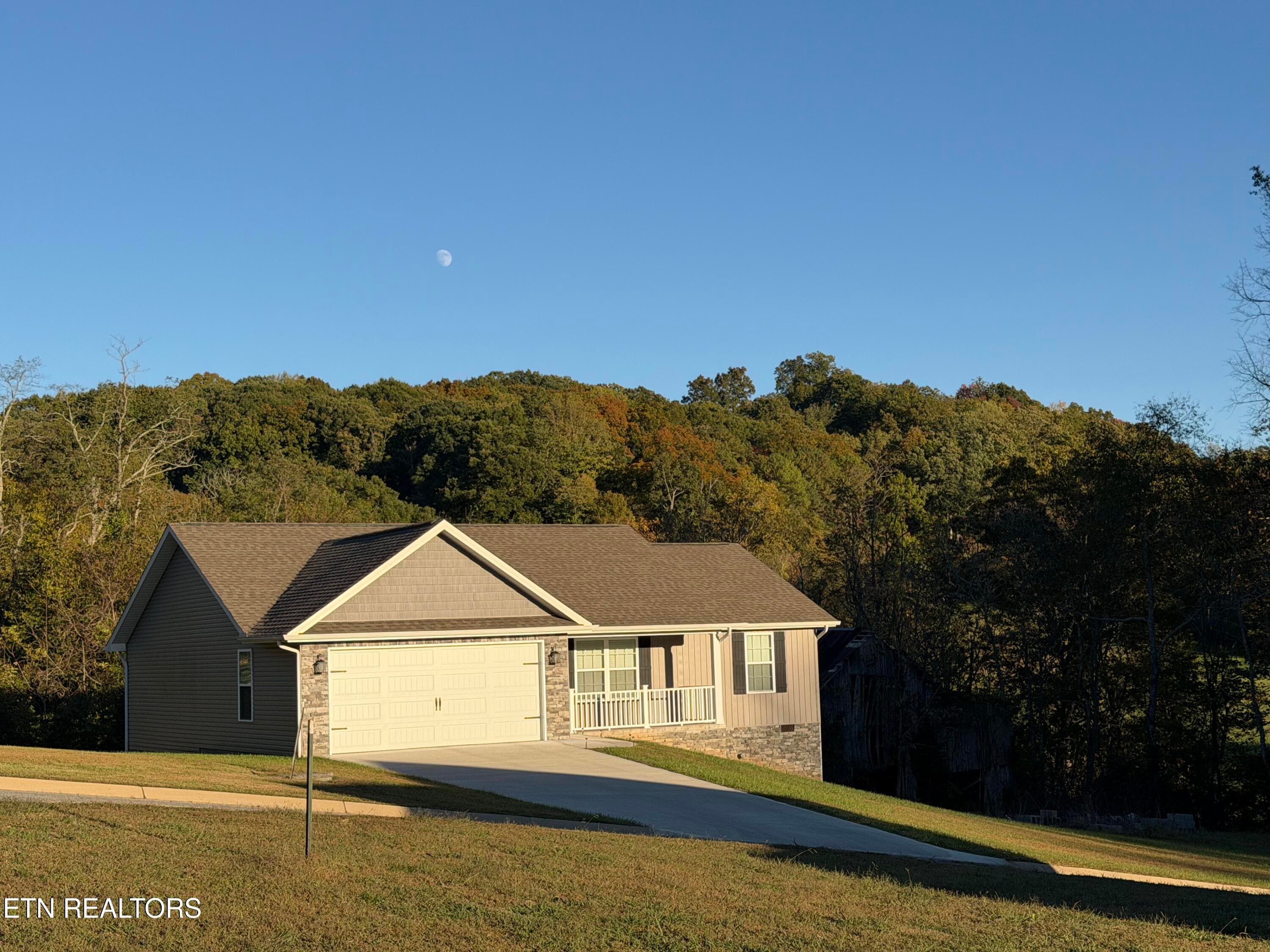 IMG_3853 - 100 Bray Lane, Tazewell, TN 37879