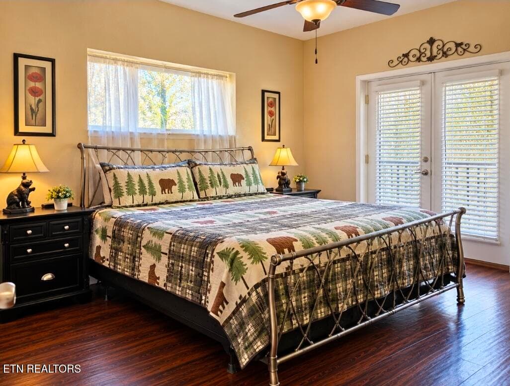 Primary with its own deck and view - 124 Plaza Drive UNIT 5301, Pigeon Forge, TN 37863