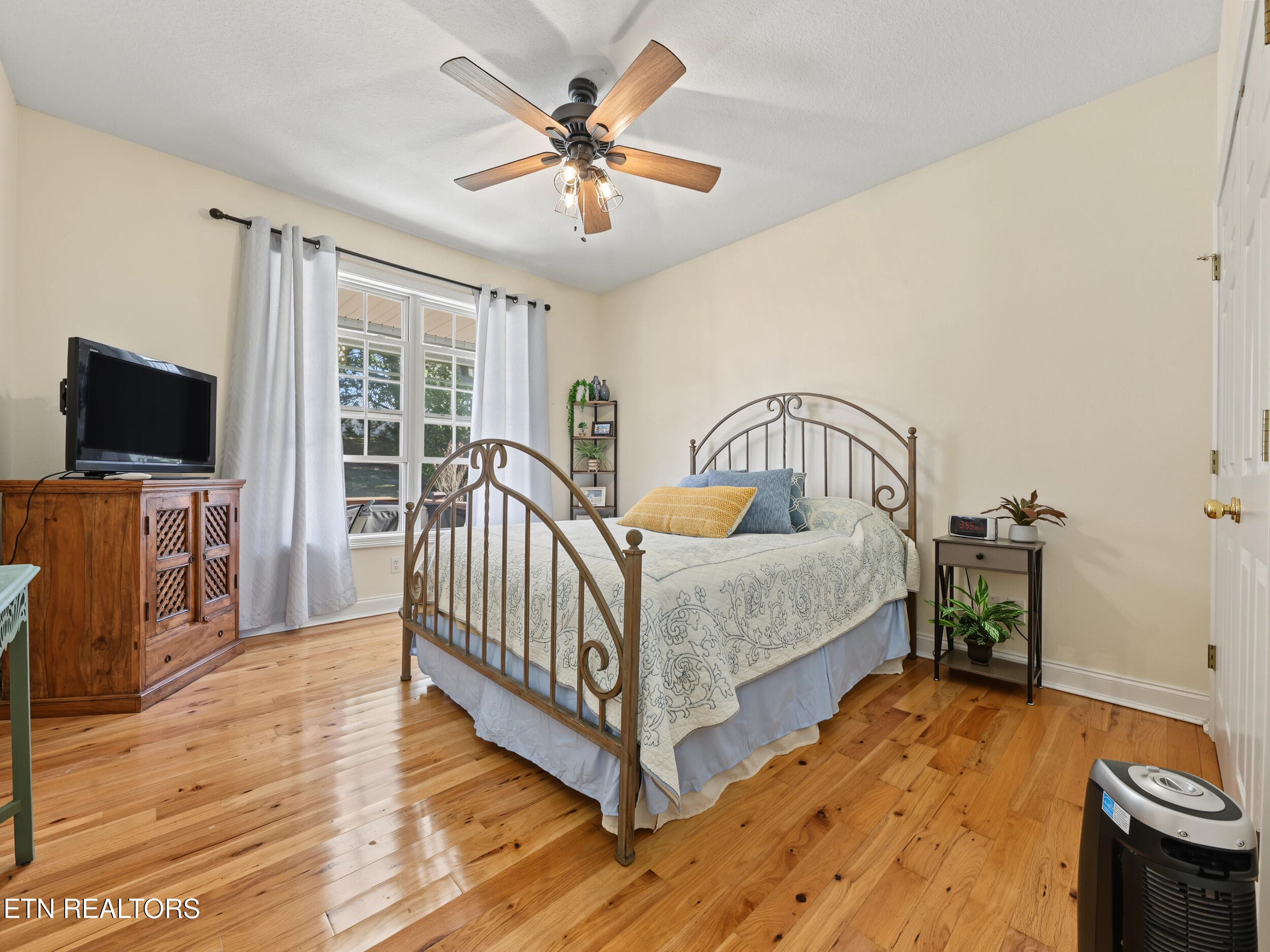 Bedroom 2 - 1420 Foxfire Circle, Seymour, TN 37865