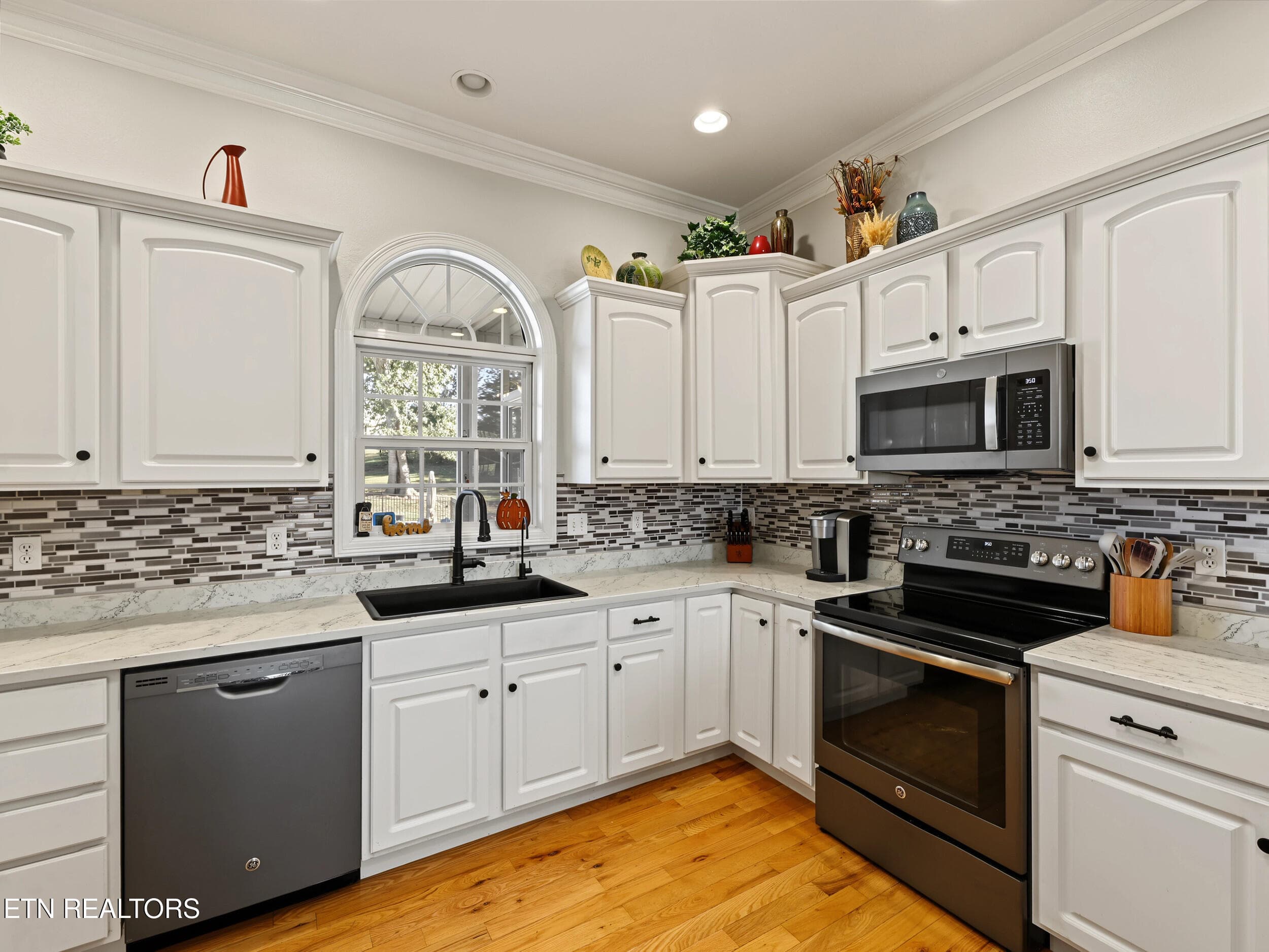 Kitchen - 1420 Foxfire Circle, Seymour, TN 37865