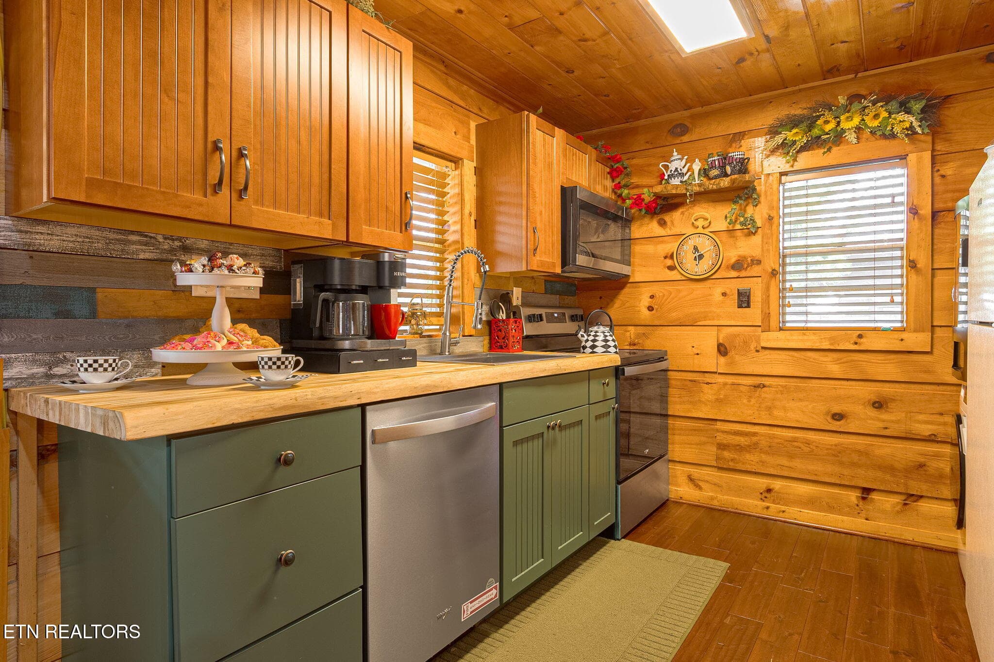 11-web-or-mls-011--FULL - 4428 Grindstone Ridge Rd, Pigeon Forge, TN 37863
