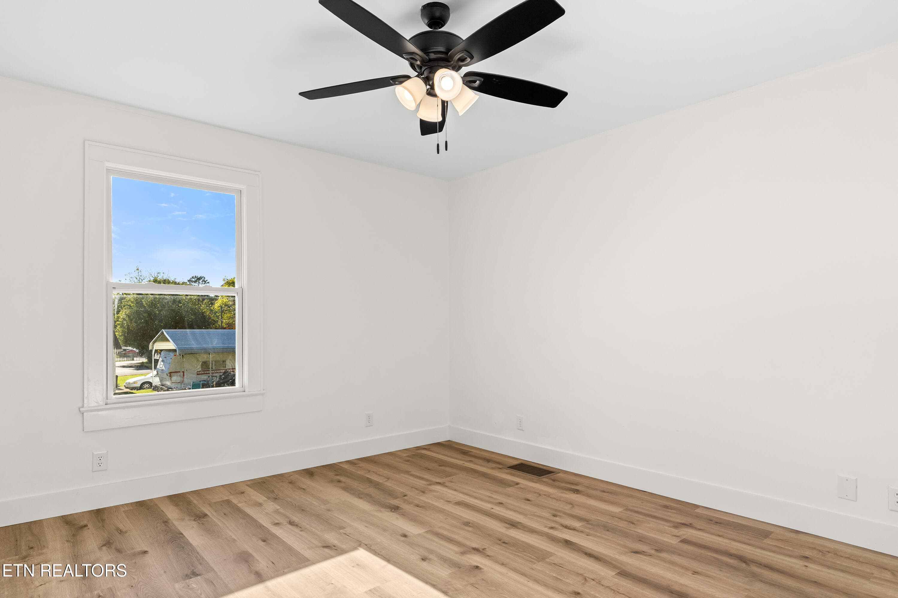 Primary Bedroom - 4610 Green Rd, Maryville, TN 37804