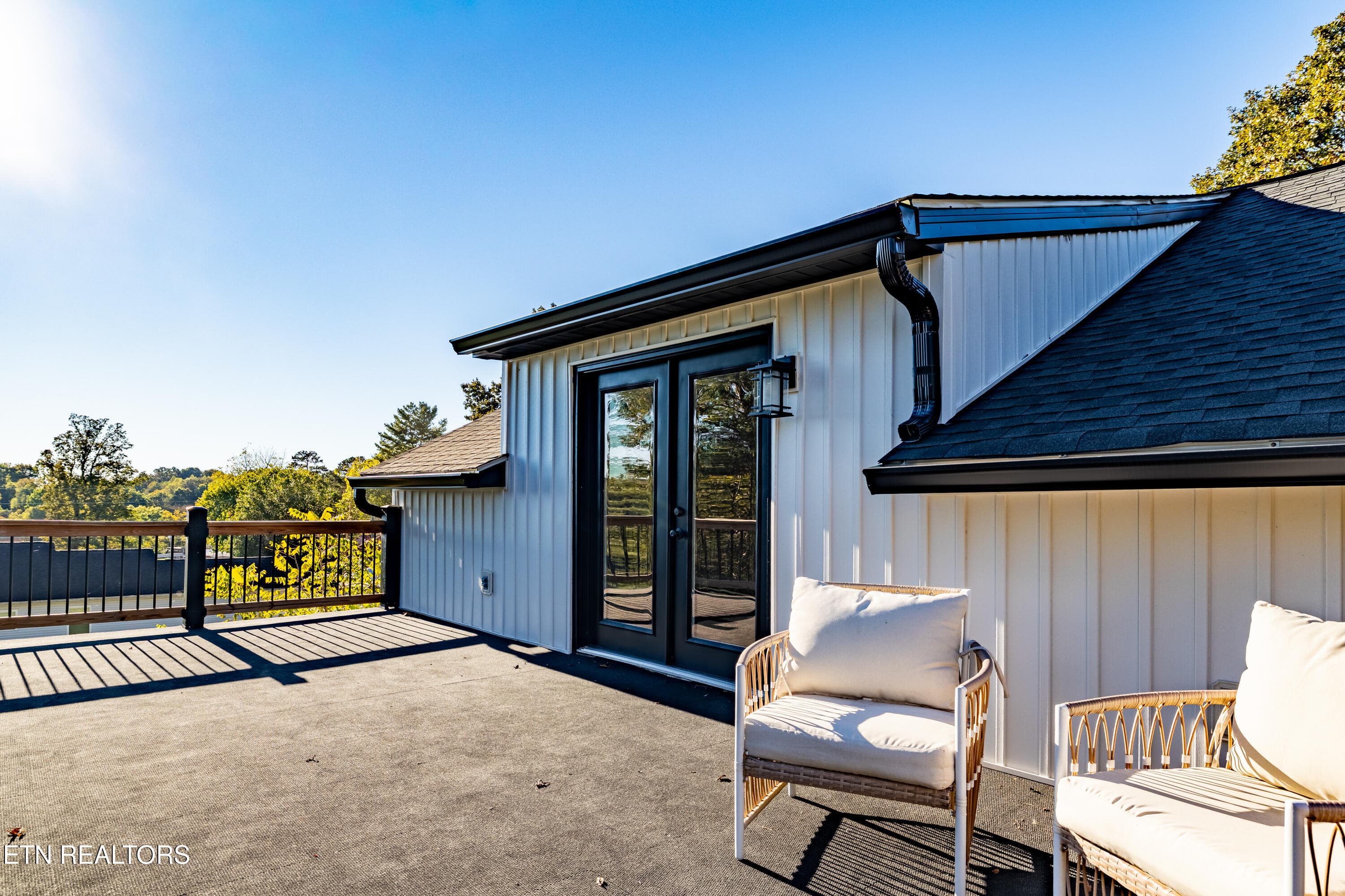 Roof Top Balcony - 4610 Green Rd, Maryville, TN 37804