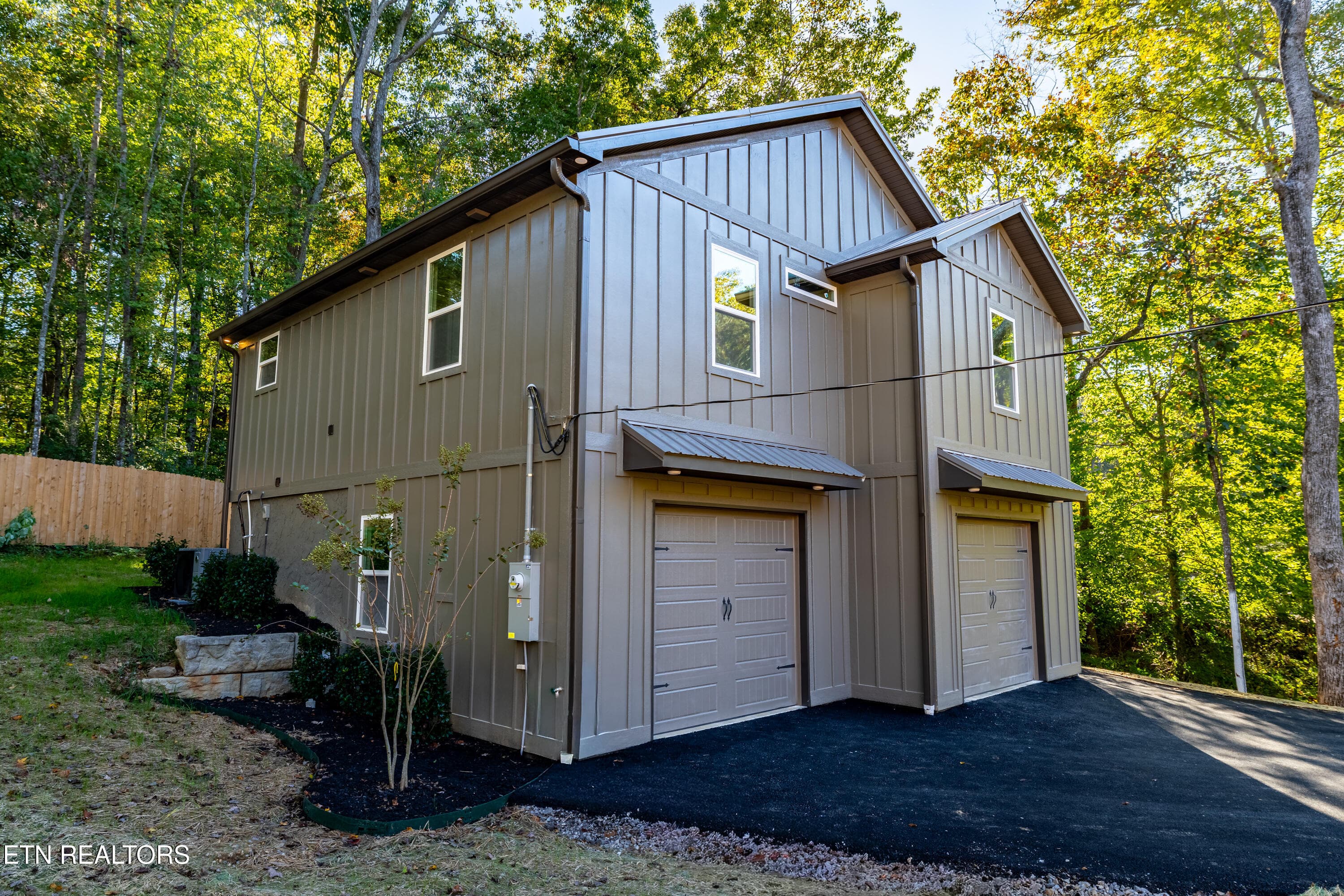 Front left side of house - 1129 Chris Wood Drive, Seymour, TN 37865
