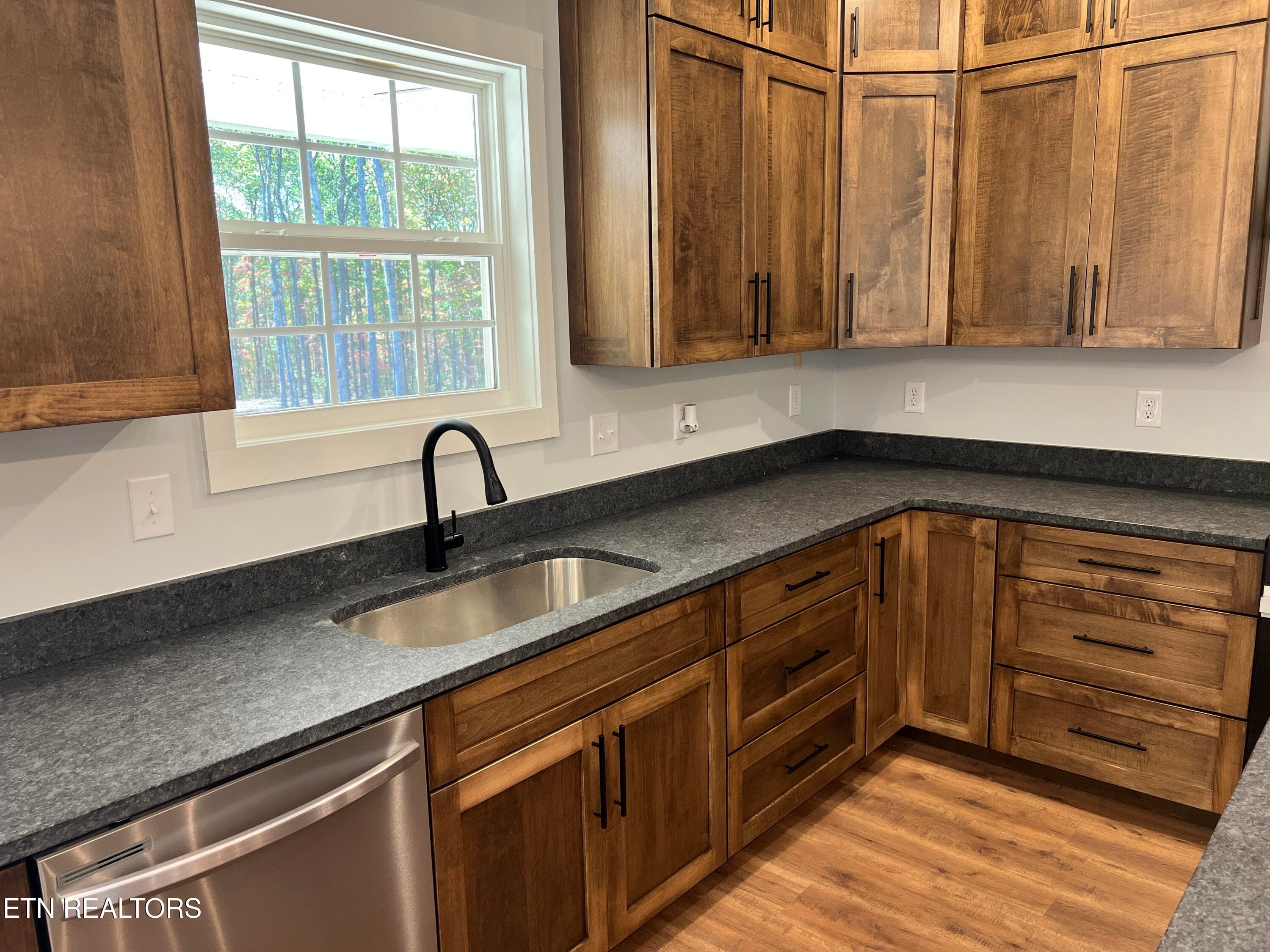 IMG_3971 - 1230 Darrow Ridge Rd, Jamestown, TN 38556