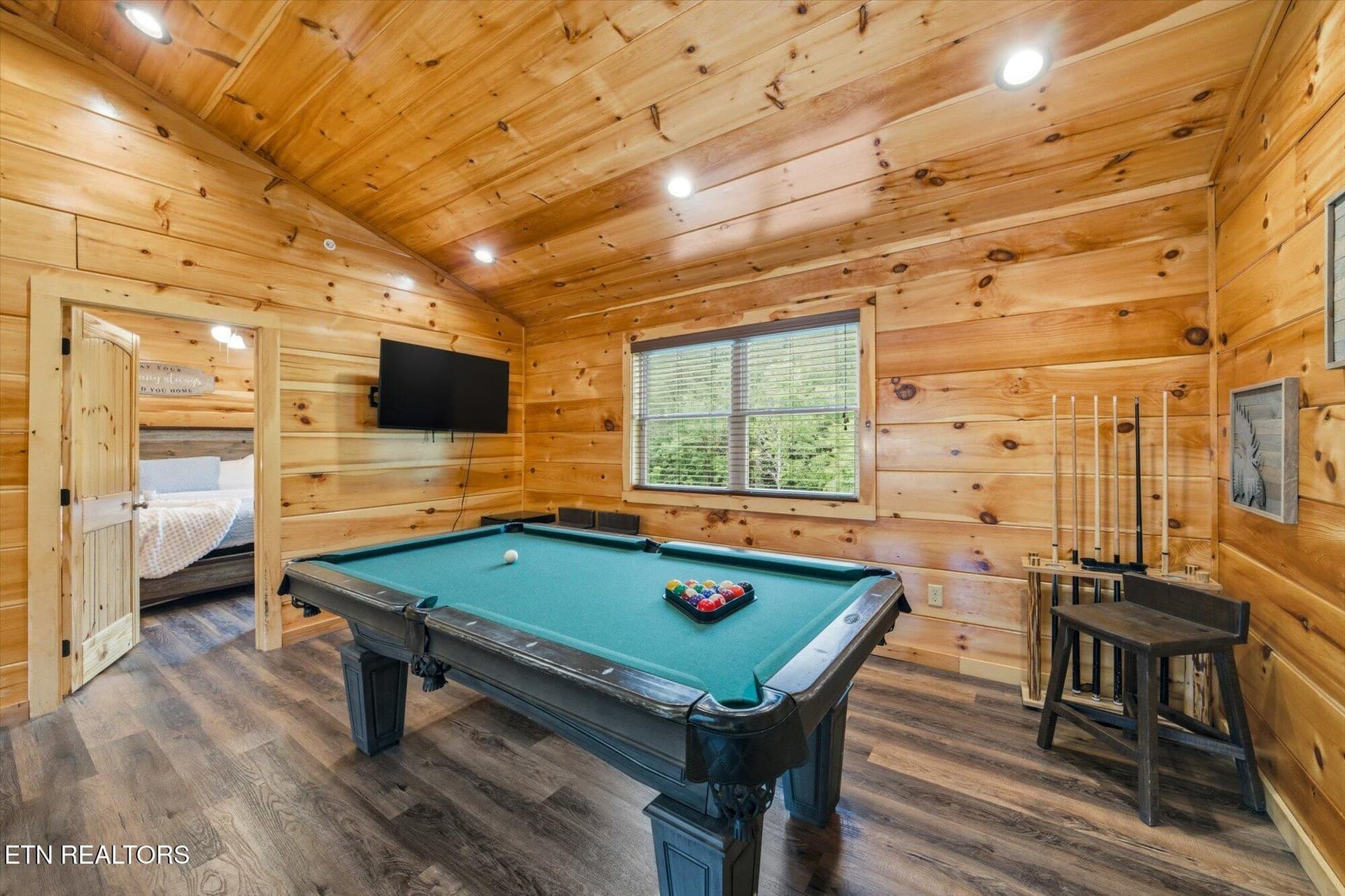 05 - 2933 Fiddlers Creek Way, Pigeon Forge, TN 37863