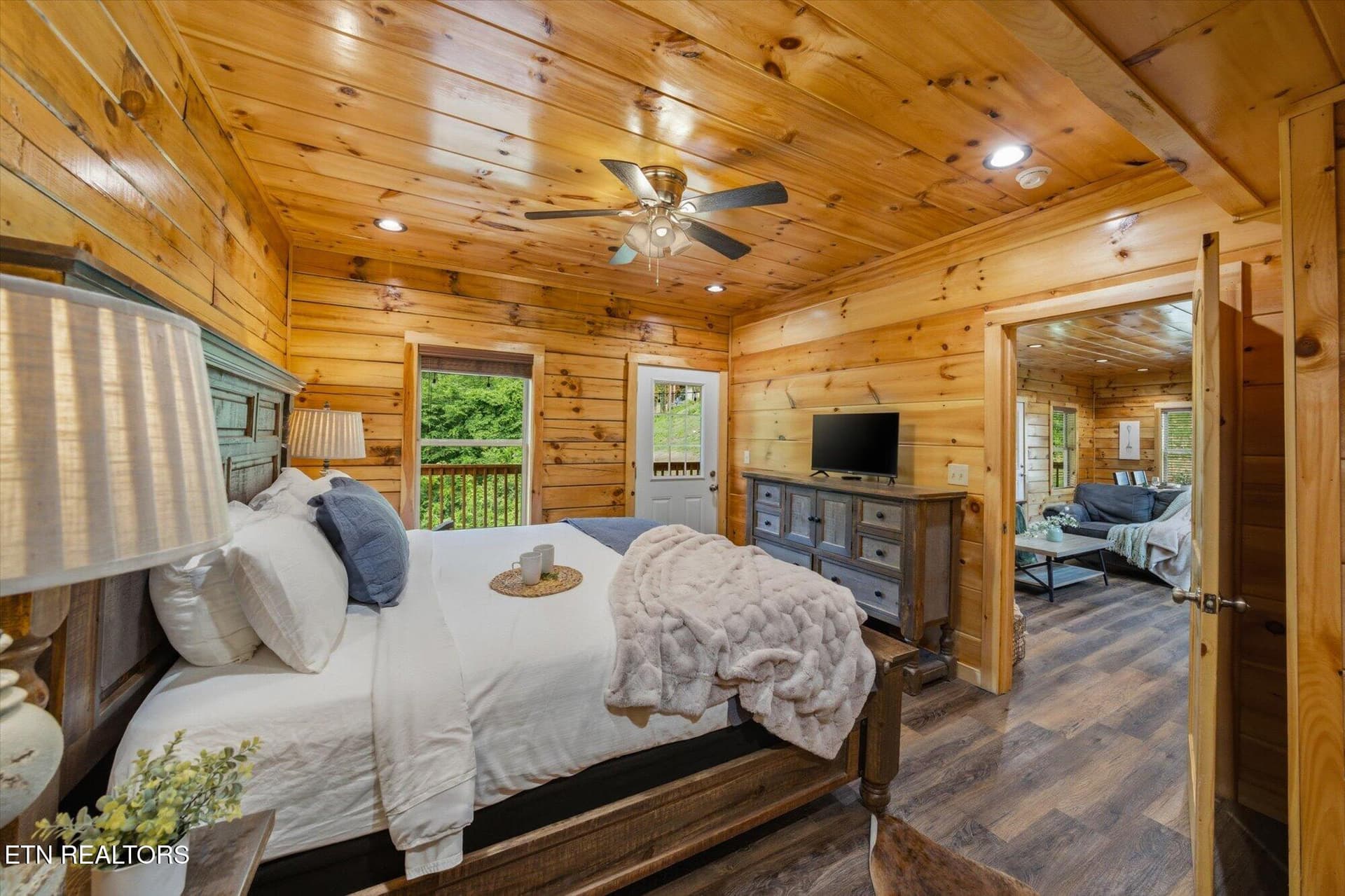 20 - 2933 Fiddlers Creek Way, Pigeon Forge, TN 37863