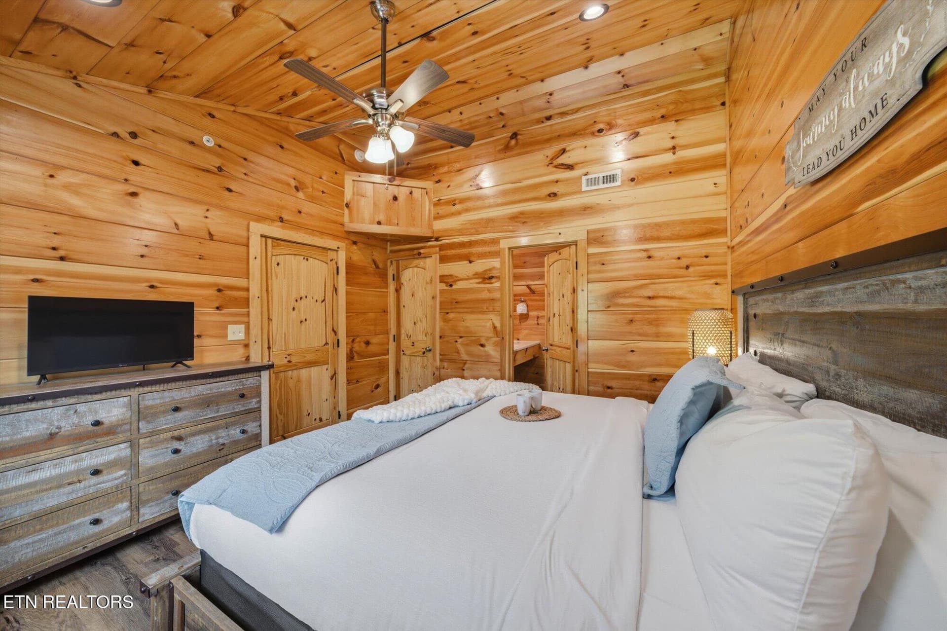 26 - 2933 Fiddlers Creek Way, Pigeon Forge, TN 37863