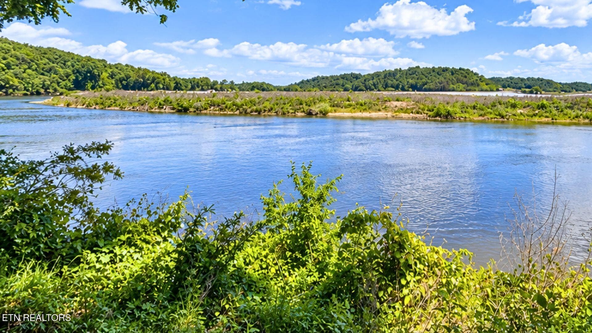 STEPP ROAD WATERFRONT.. - 2201 Stepp Rd, Bybee, TN 37713