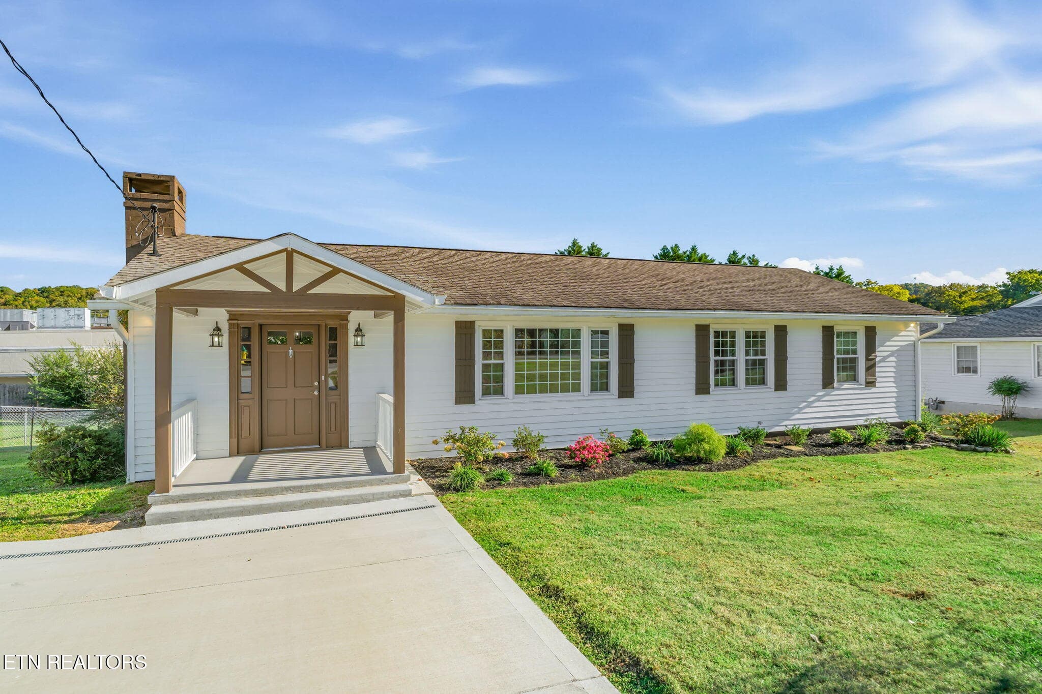 1-web-or-mls-418 Highland Drive-3 - 418 Highland Drive, Clinton, TN 37716