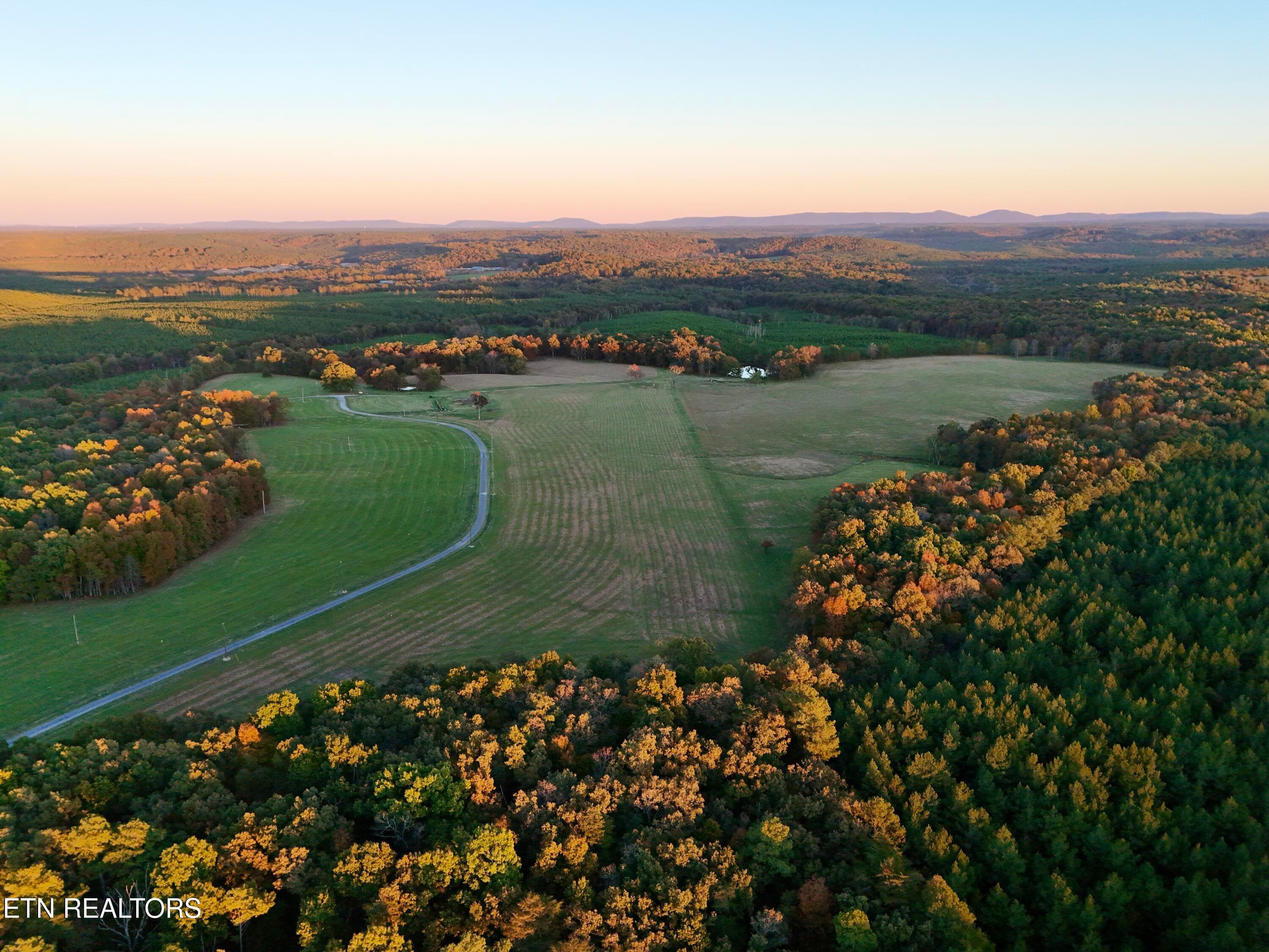 9 - Poke Patch Rd, Crossville, TN 38572