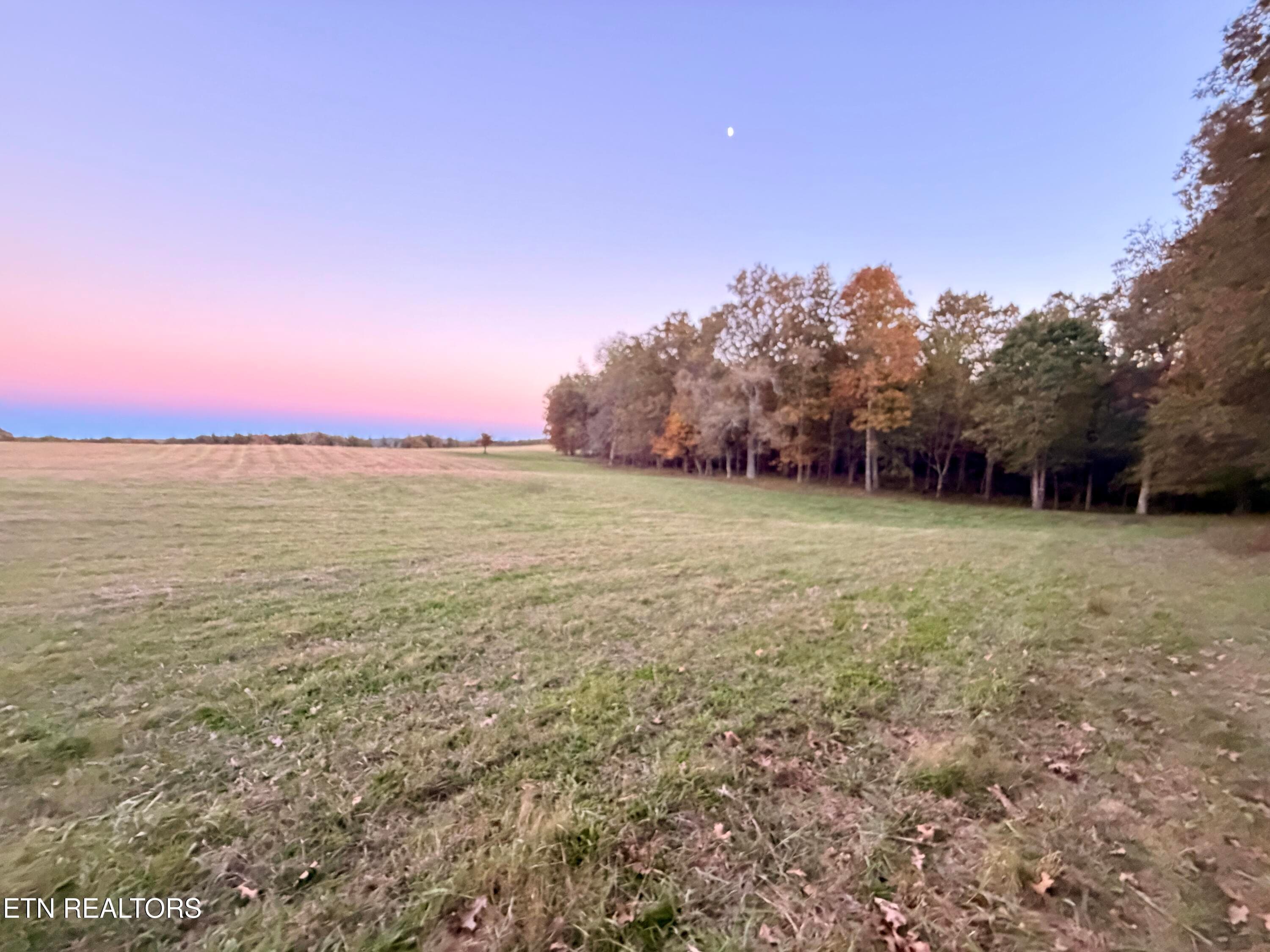 Poke Patch Rd, Crossville, TN 38572