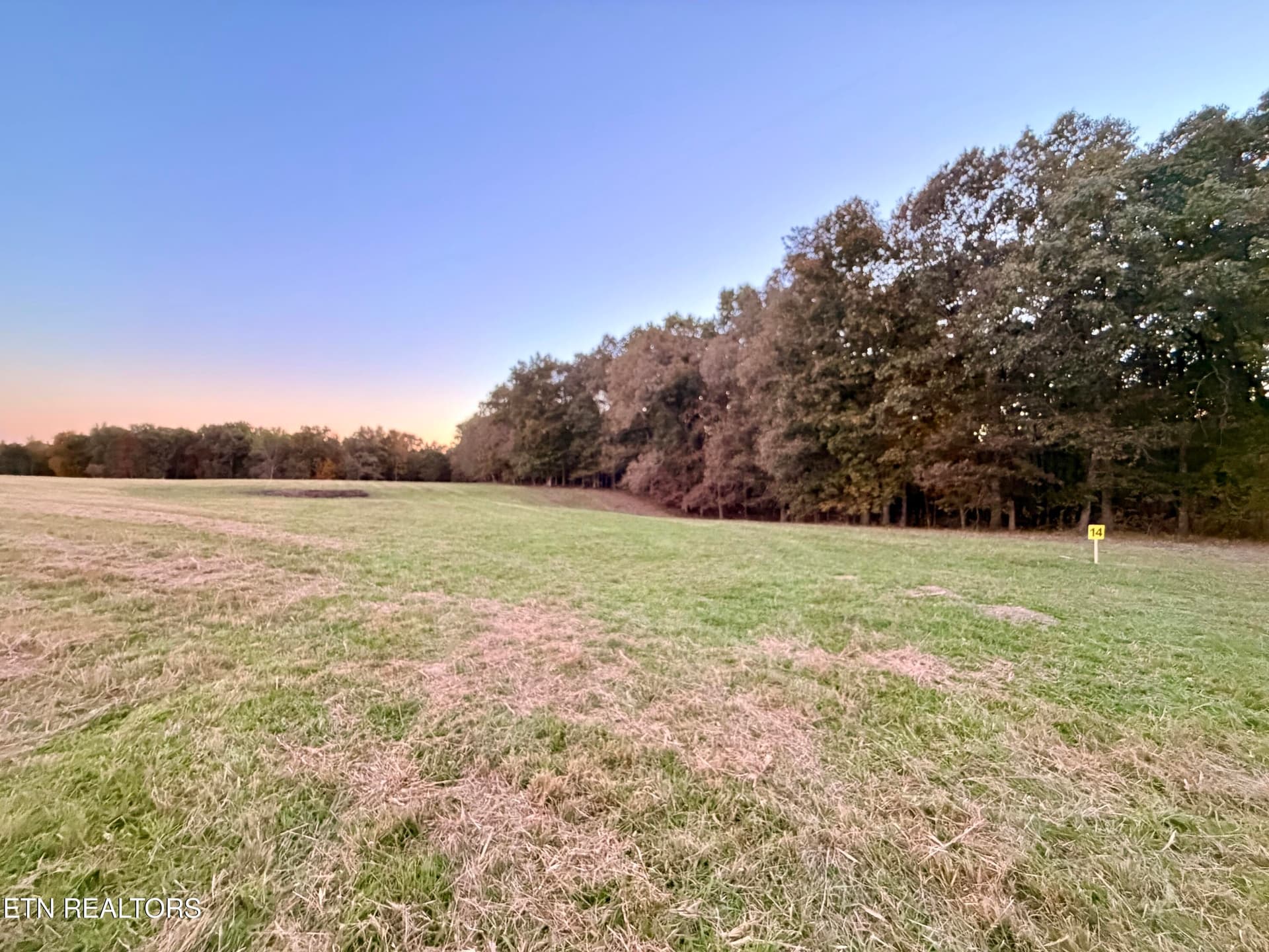 Poke Patch Rd, Crossville, TN 38572