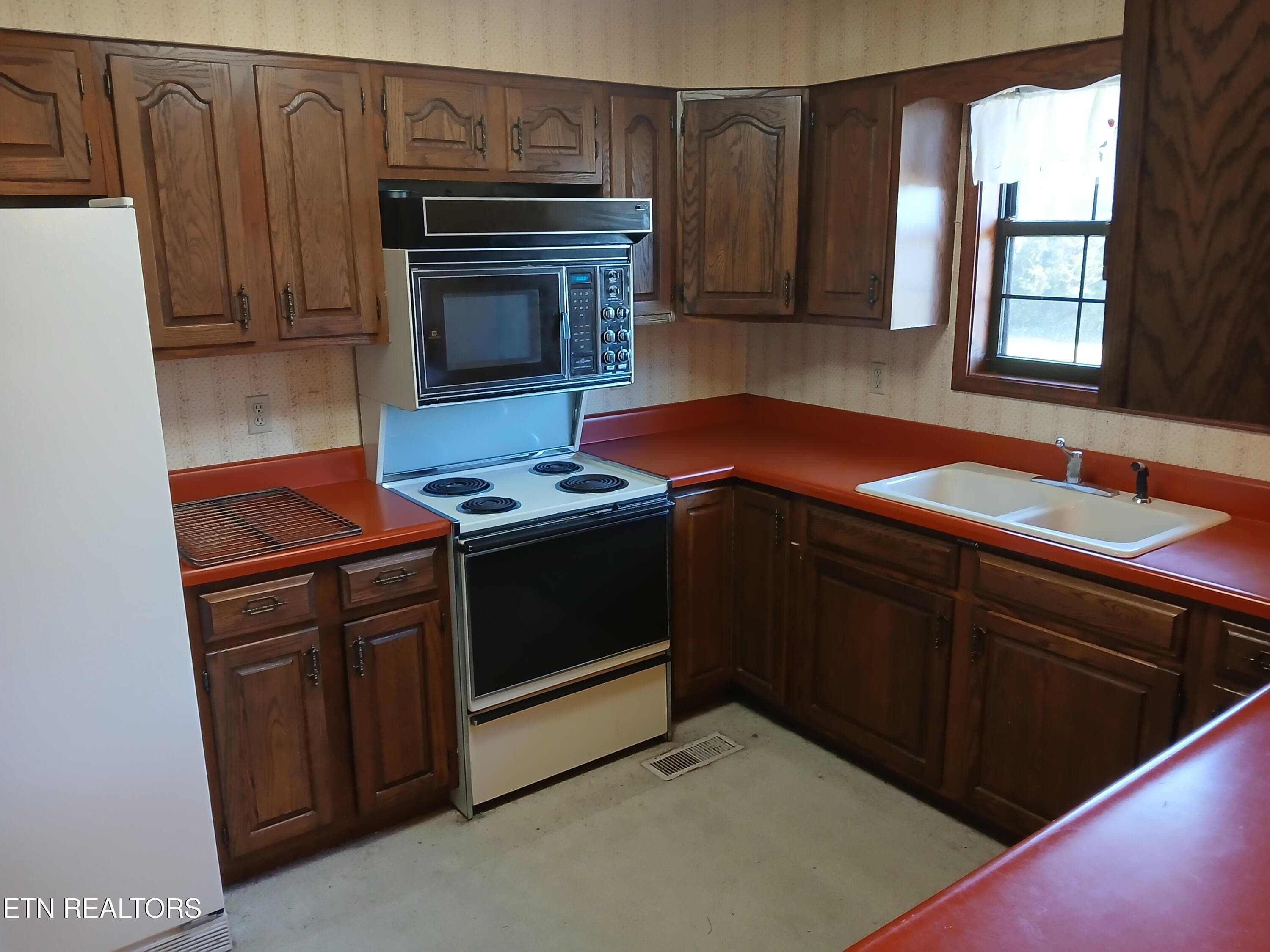09 - 107 Susong Drive, Morristown, TN 37814