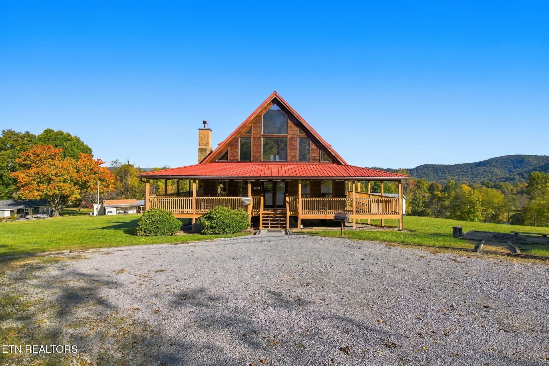 3213 Grinders Way, Sevierville, TN 37862