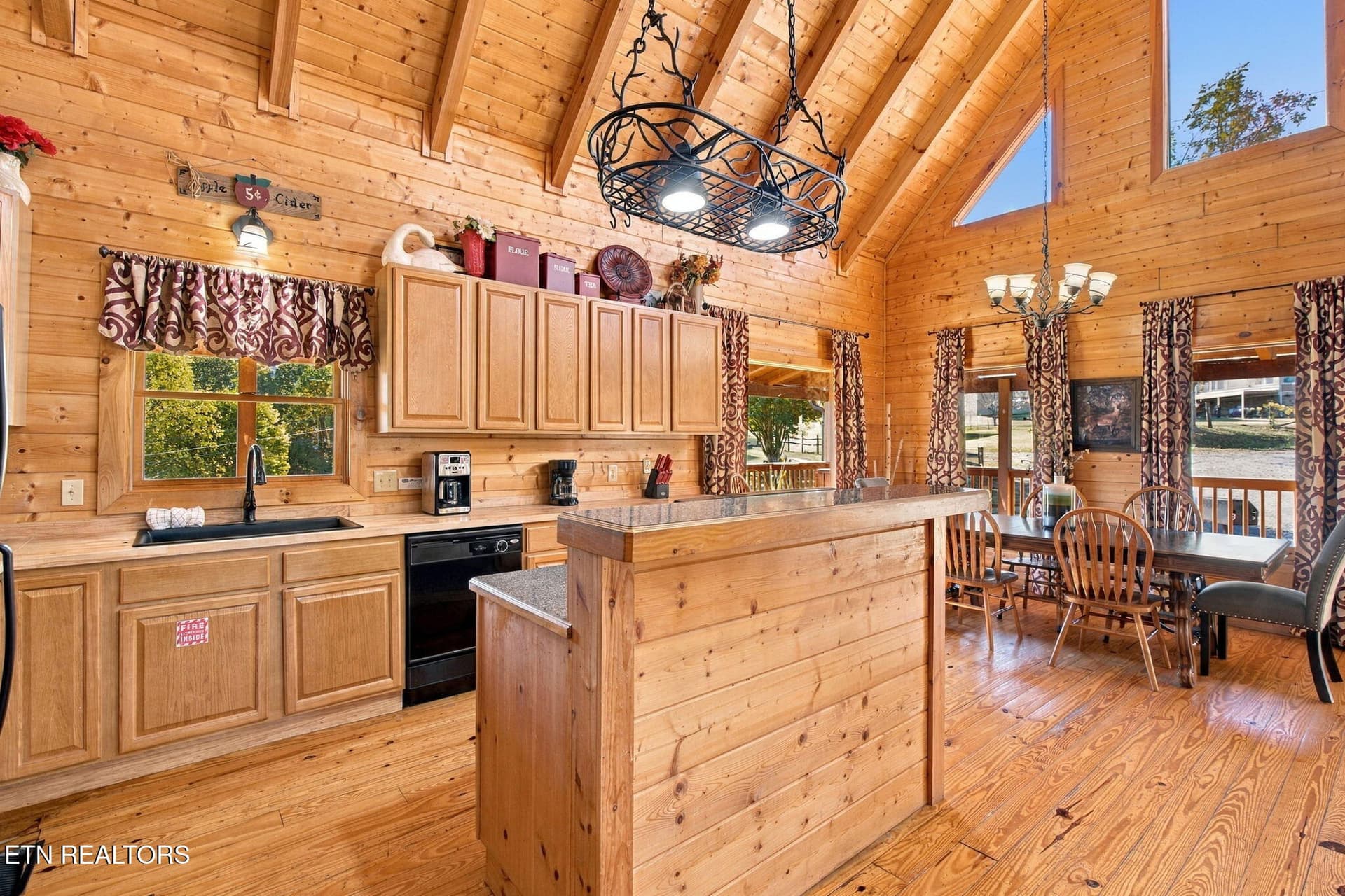 21-web-or-mls-DZ3A5649 - 3213 Grinders Way, Sevierville, TN 37862