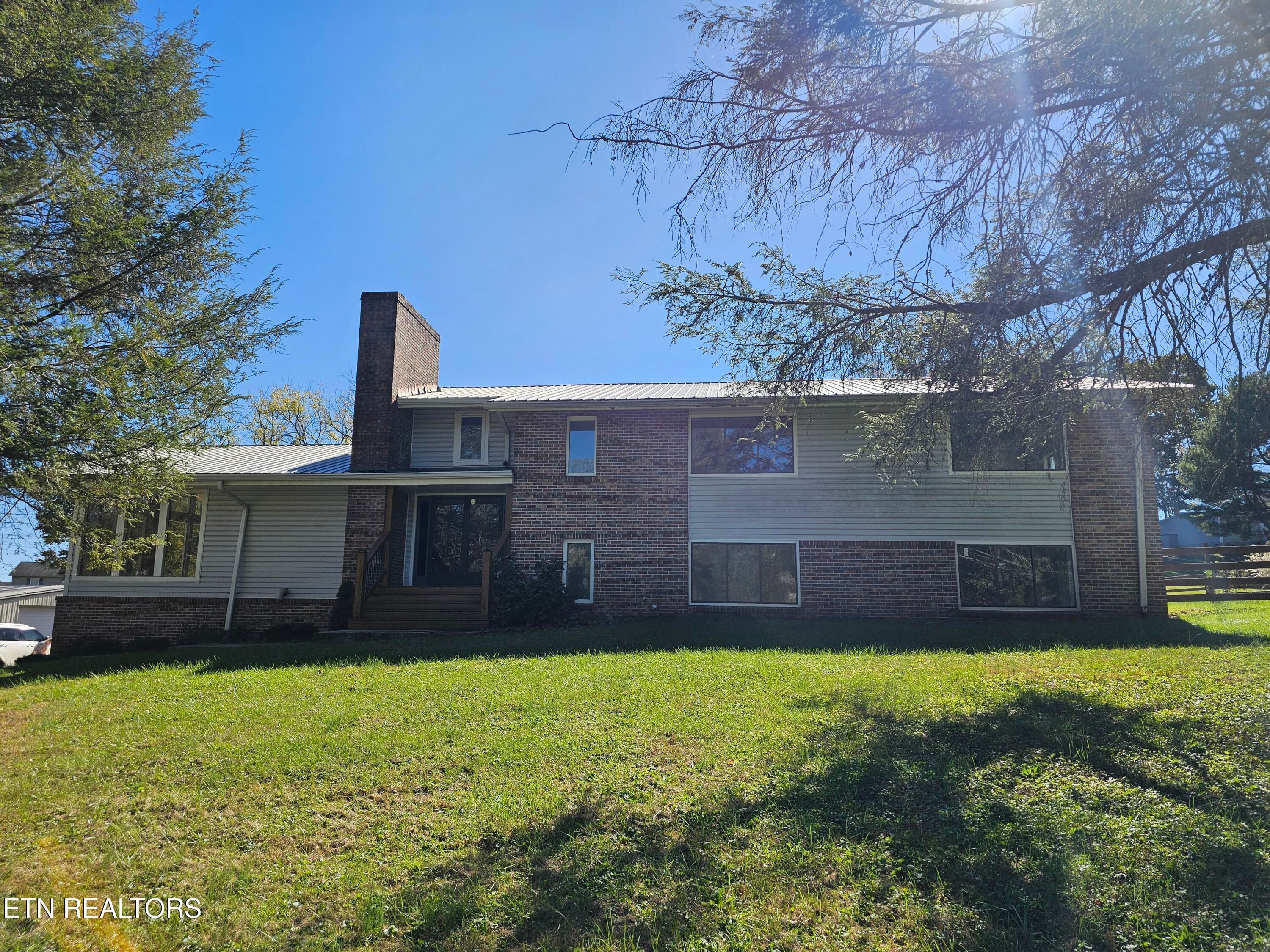 229 Mcneeley Drive, LaFollette, TN 37766