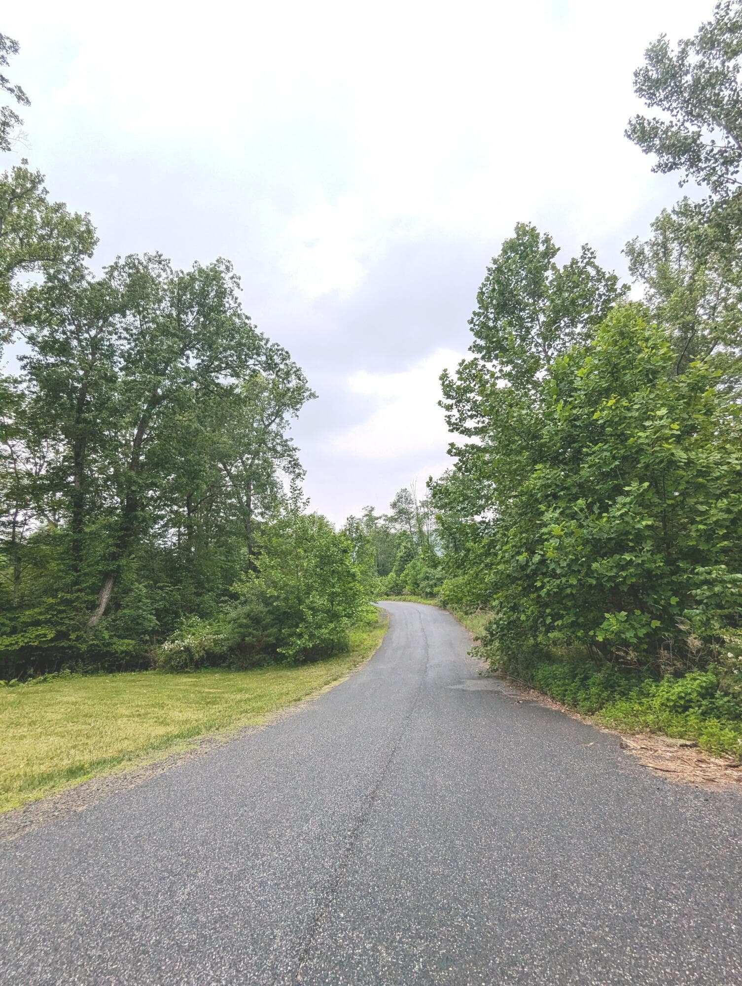 211 Ravens Nest Road, Stroudsburg, PA 18360