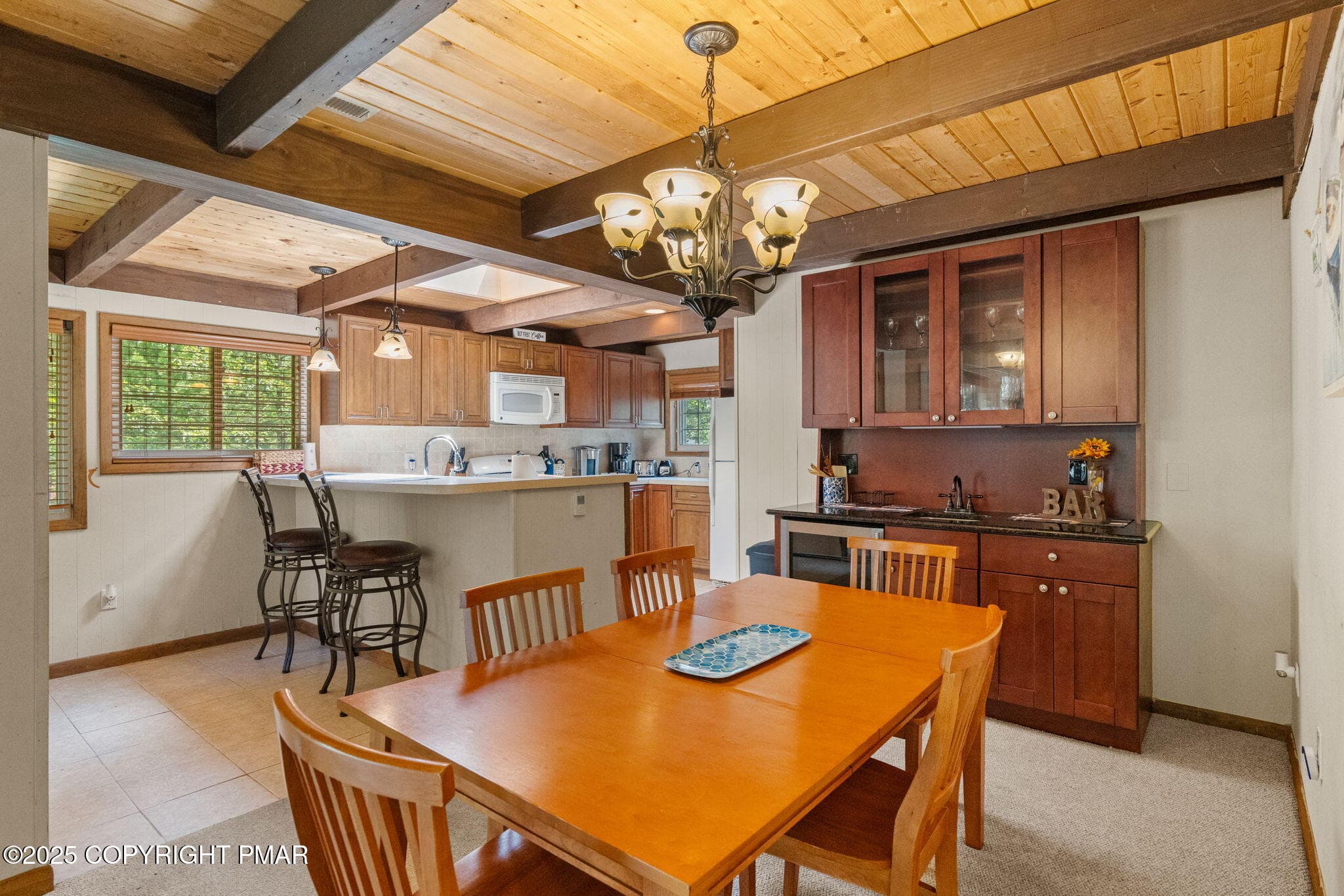 Upper Unit -Dining & Wet Bar - 336 Sir Bradford Road, Pocono Lake, PA 18347, Pocono Lake